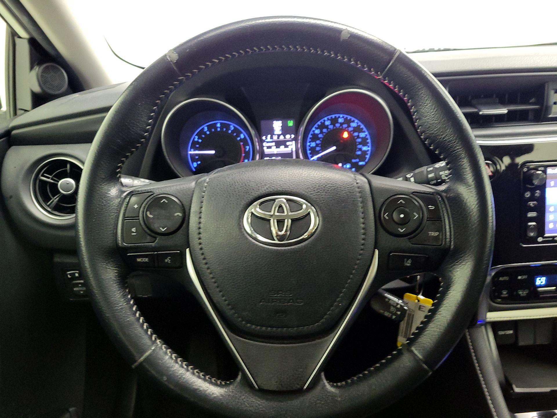 Thumbnail: 2017 Toyota Corolla iM - 10