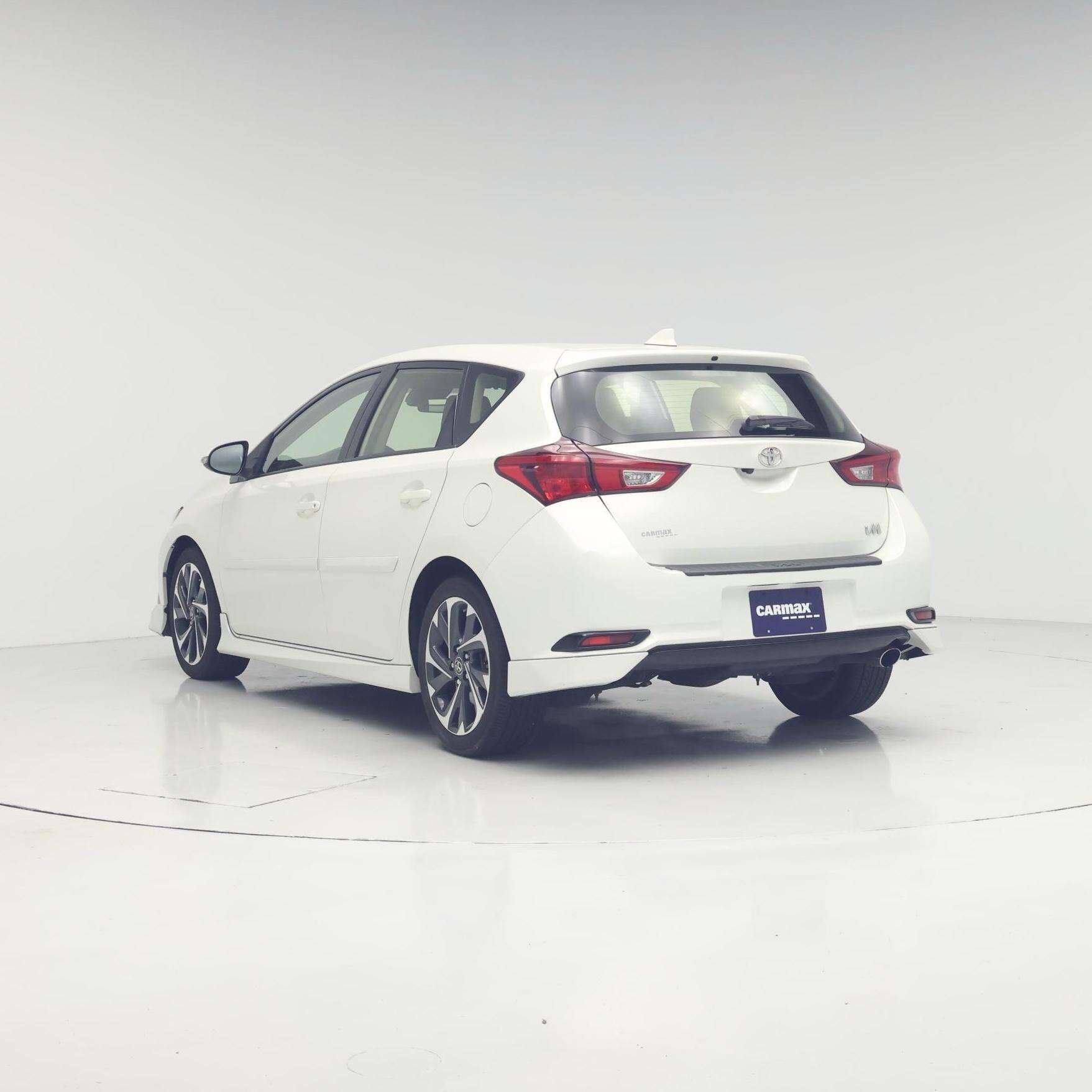 Thumbnail: 2017 Toyota Corolla iM - 2