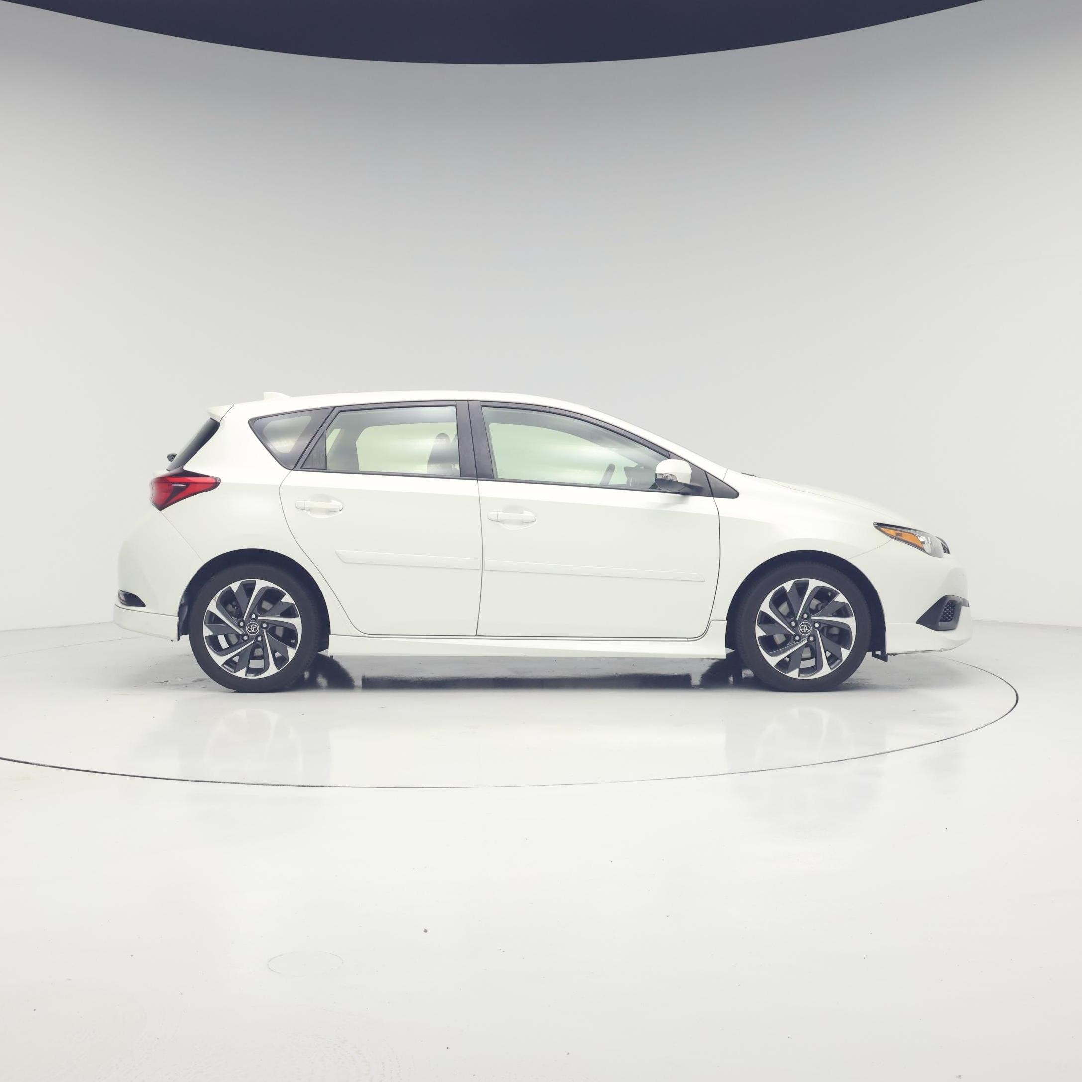 Thumbnail: 2017 Toyota Corolla iM - 7