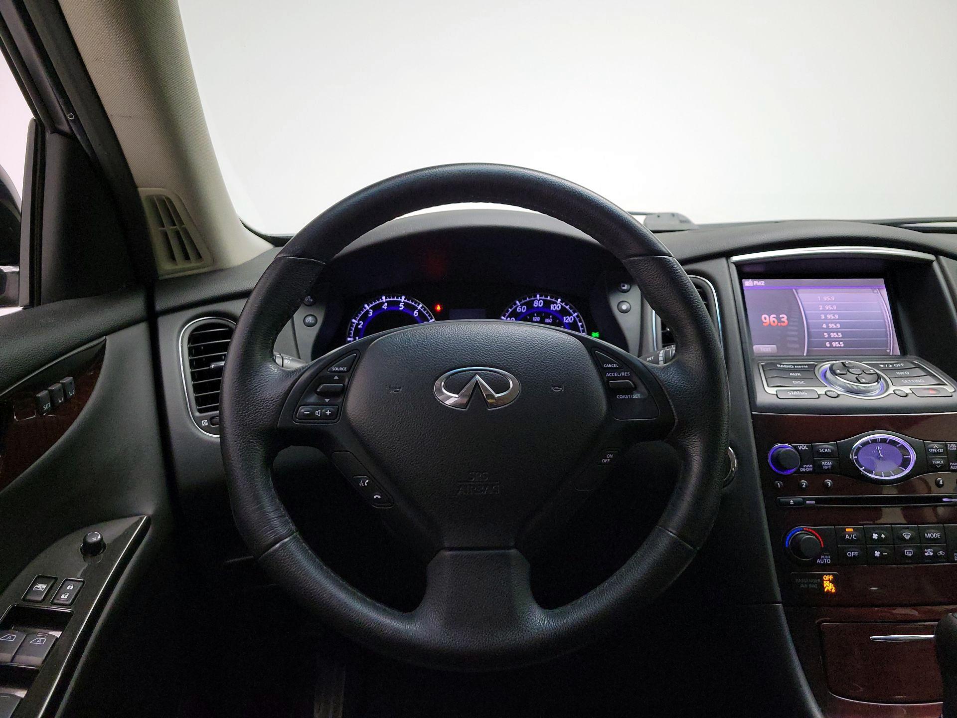 Thumbnail: 2017 INFINITI QX50 - 10