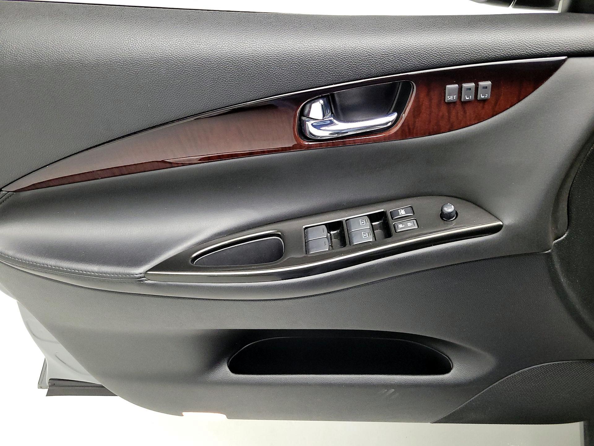 Thumbnail: 2017 INFINITI QX50 - 12