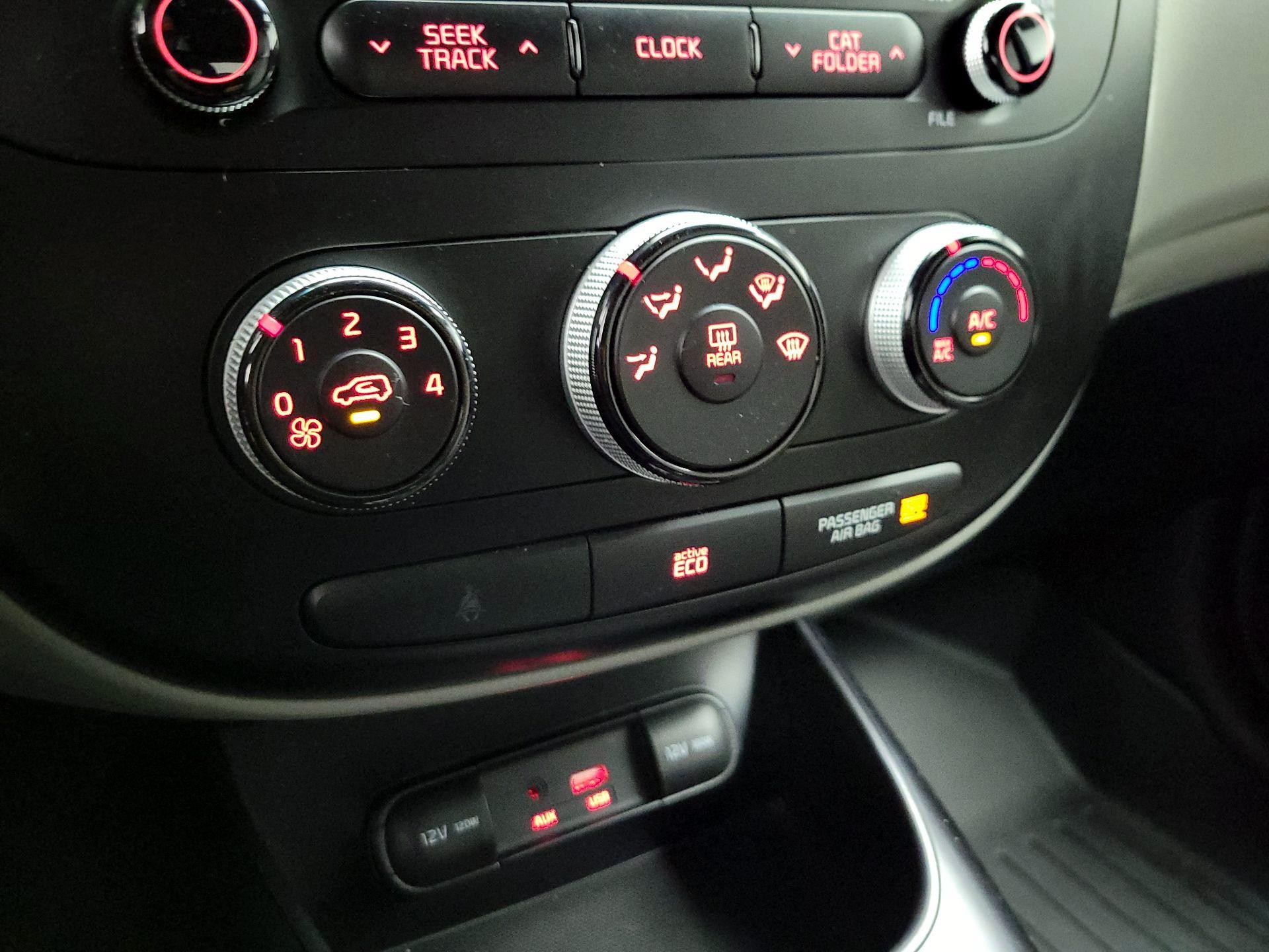 Thumbnail: 2016 Kia Soul - 15