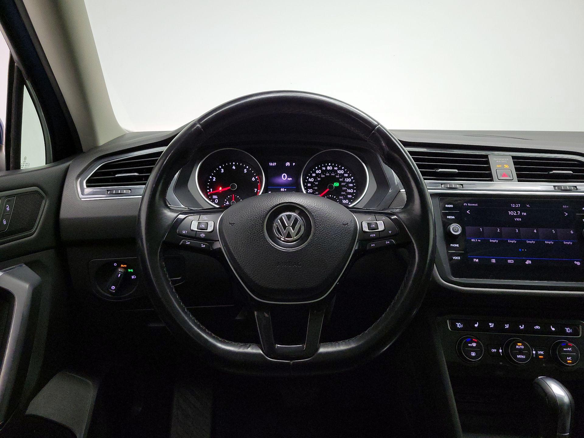 Thumbnail: 2019 Volkswagen Tiguan - 10