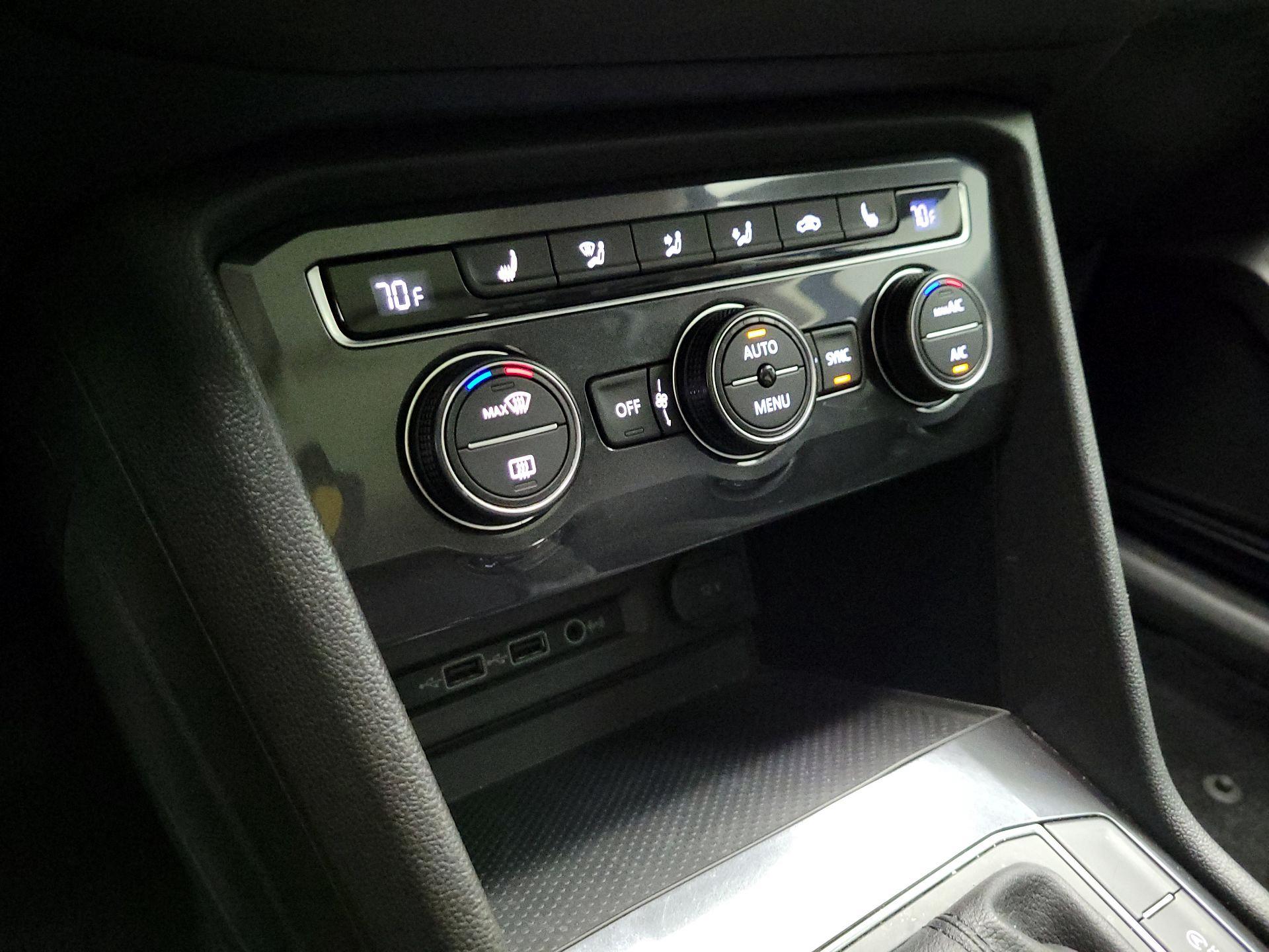 Thumbnail: 2019 Volkswagen Tiguan - 15
