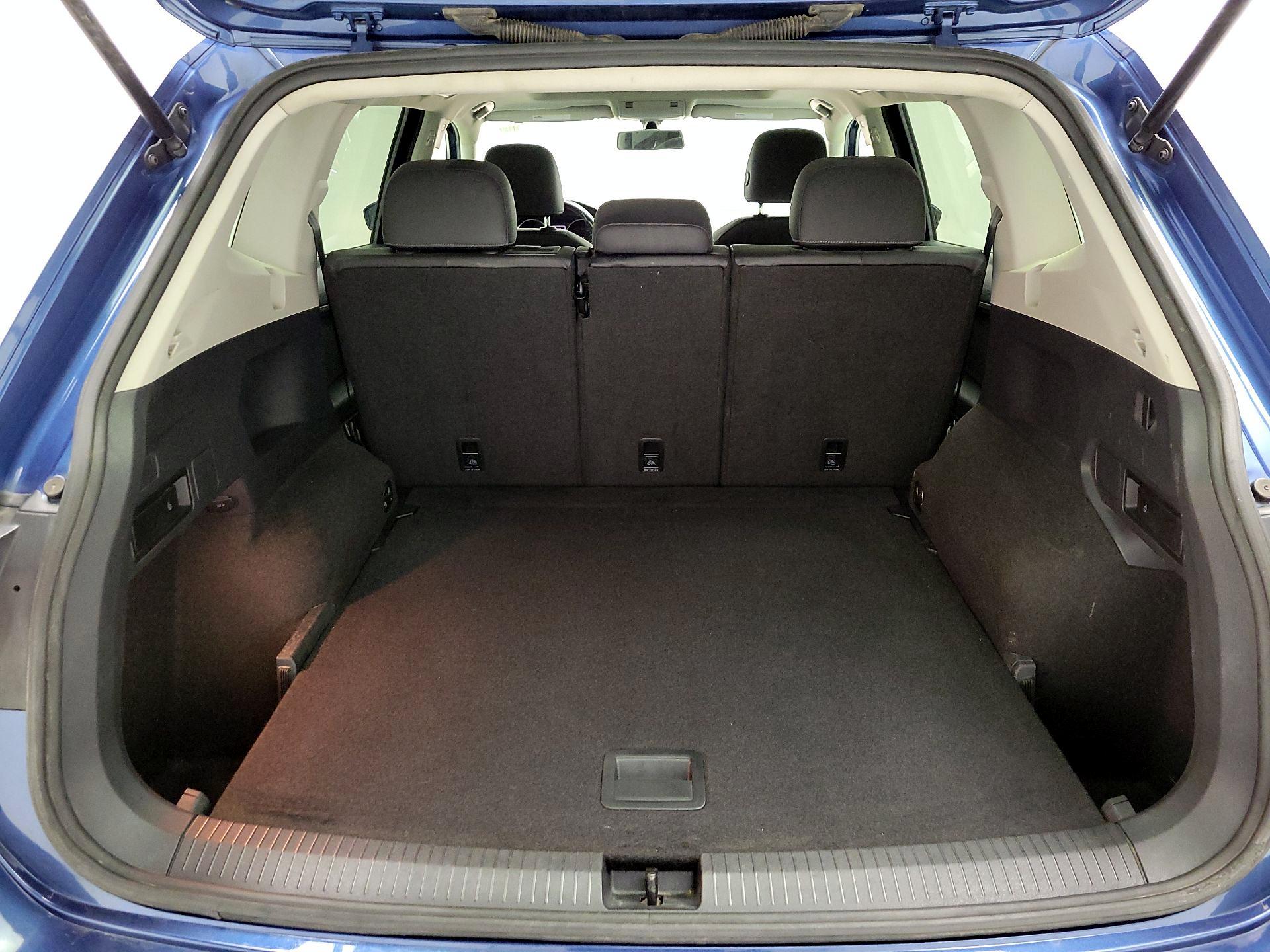 Thumbnail: 2019 Volkswagen Tiguan - 19