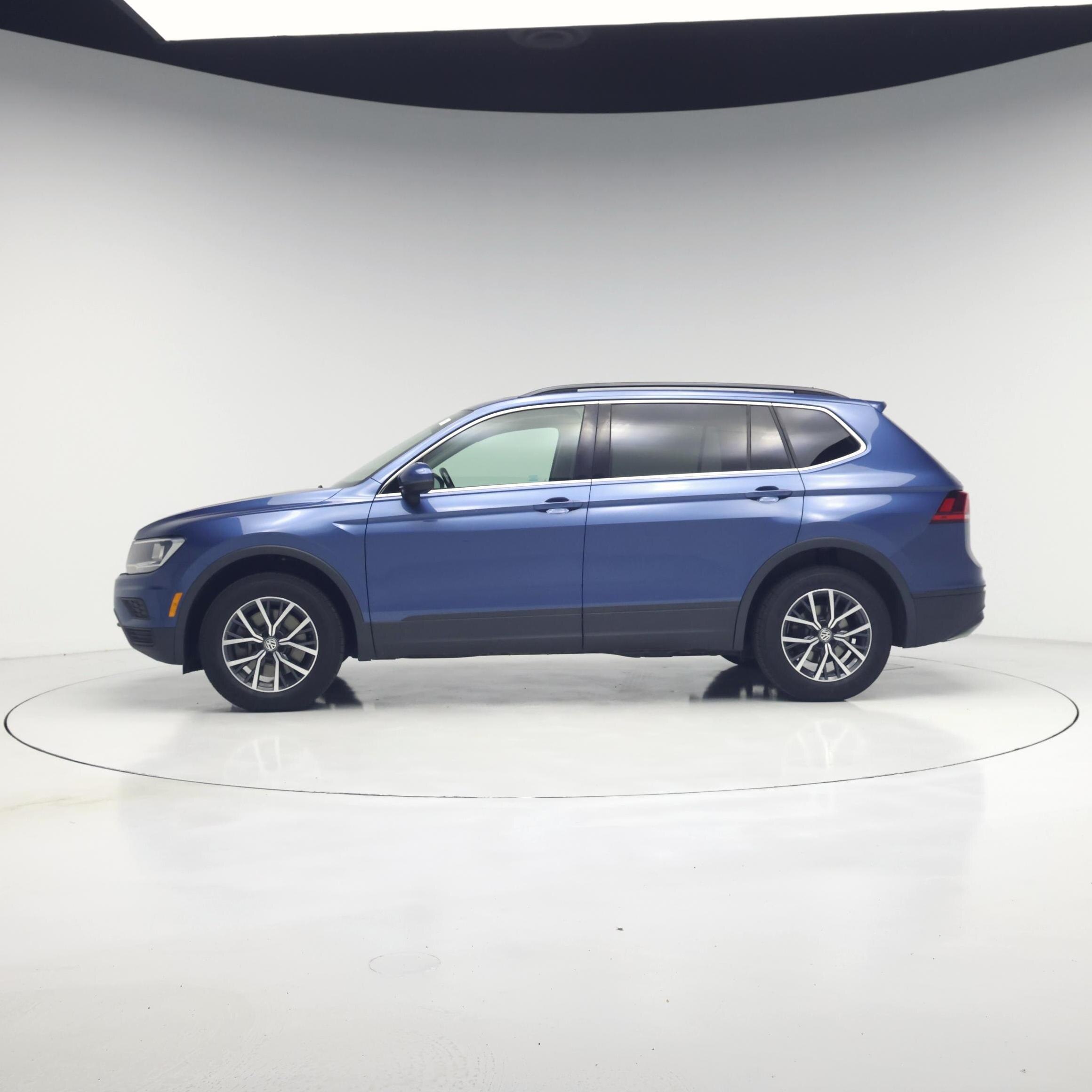 Thumbnail: 2019 Volkswagen Tiguan - 3