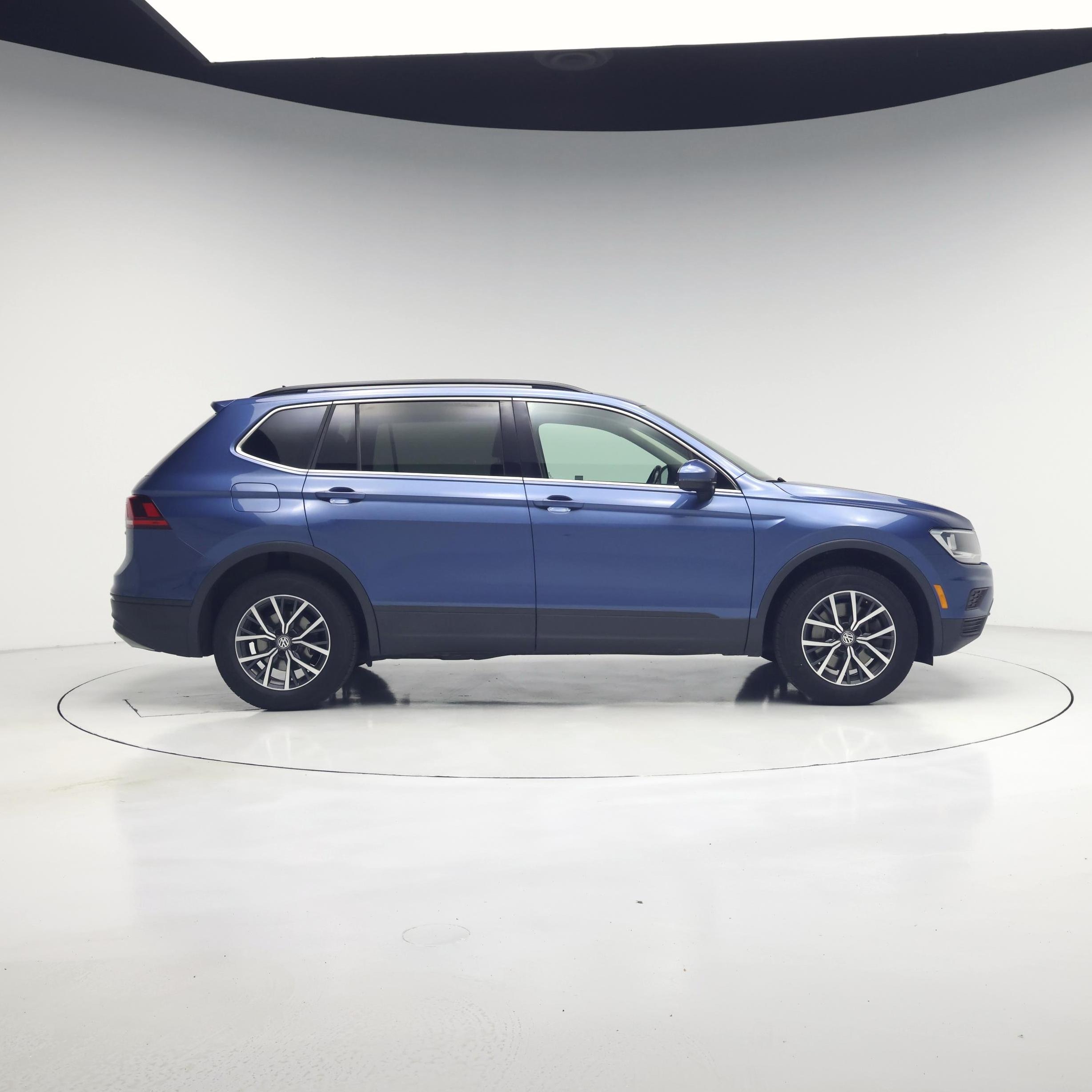 Thumbnail: 2019 Volkswagen Tiguan - 7