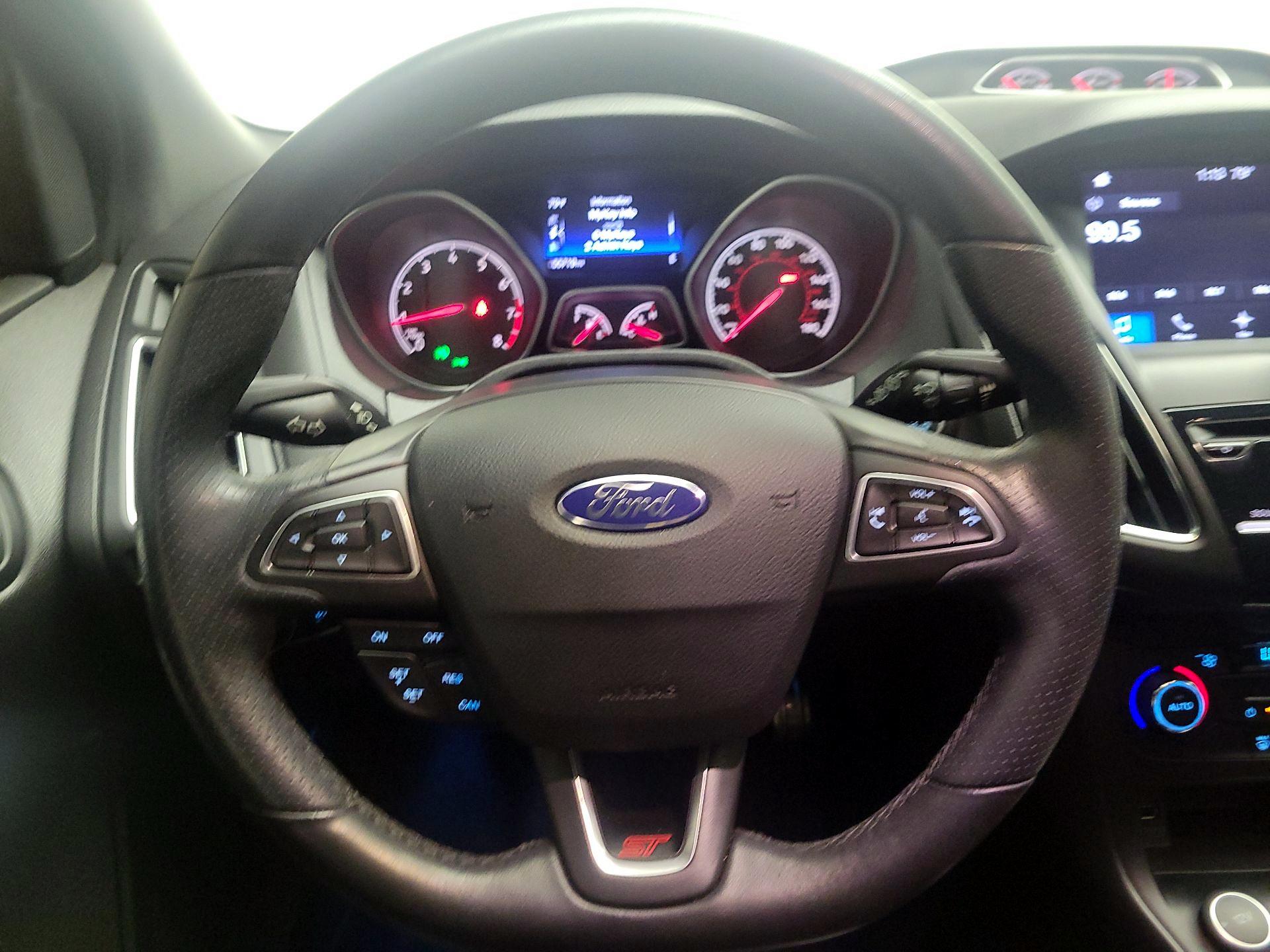 Thumbnail: 2017 Ford Focus - 10