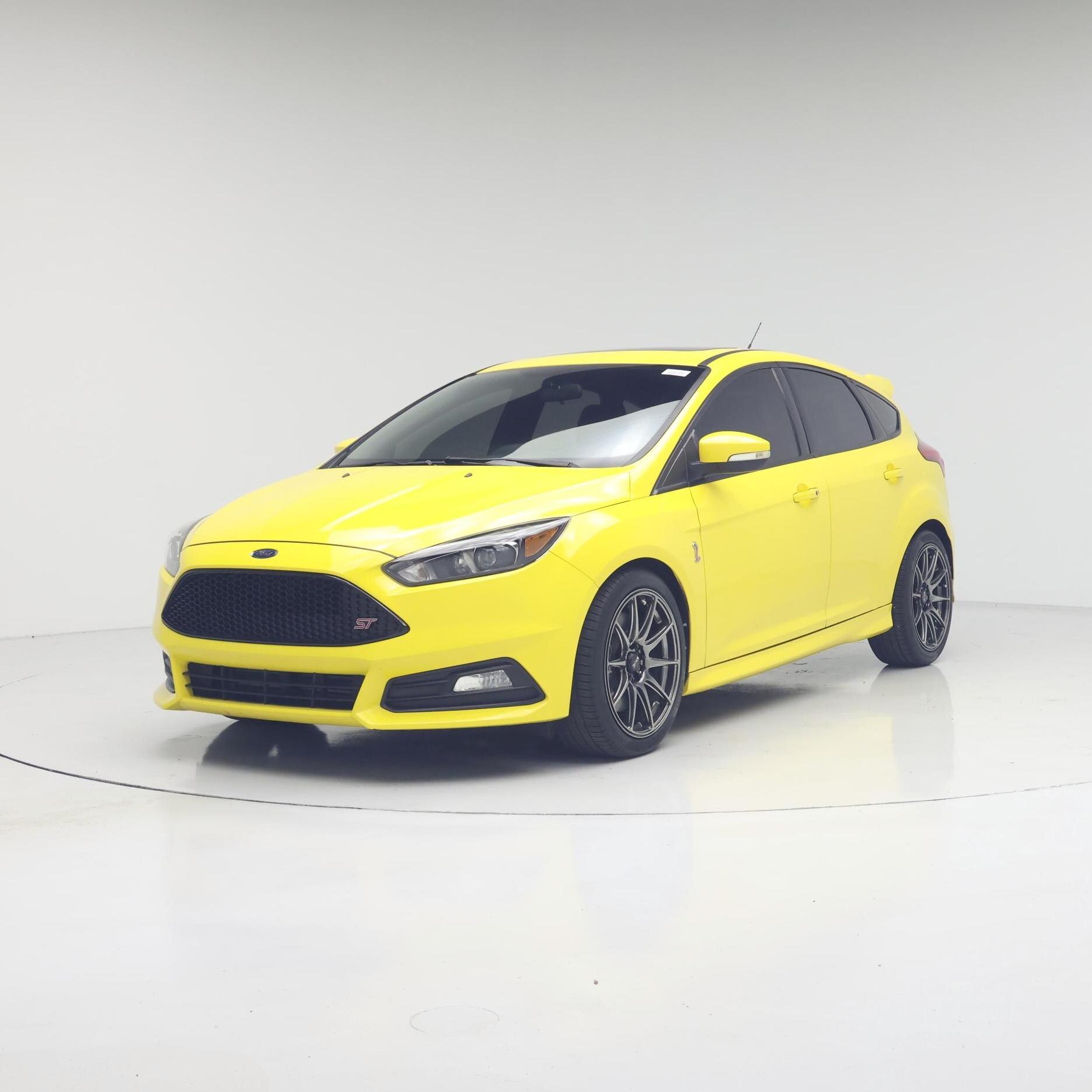 Thumbnail: 2017 Ford Focus - 4