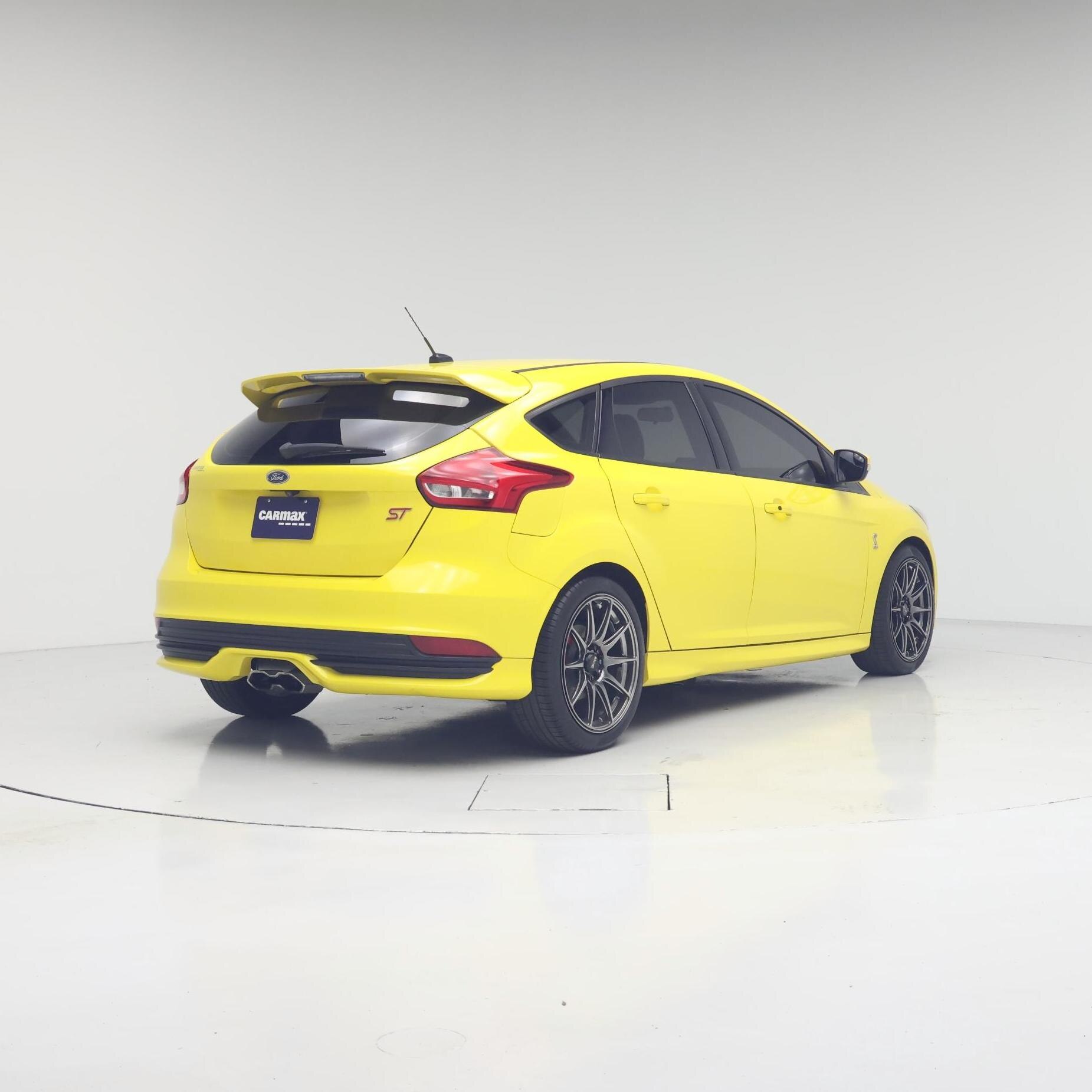Thumbnail: 2017 Ford Focus - 8