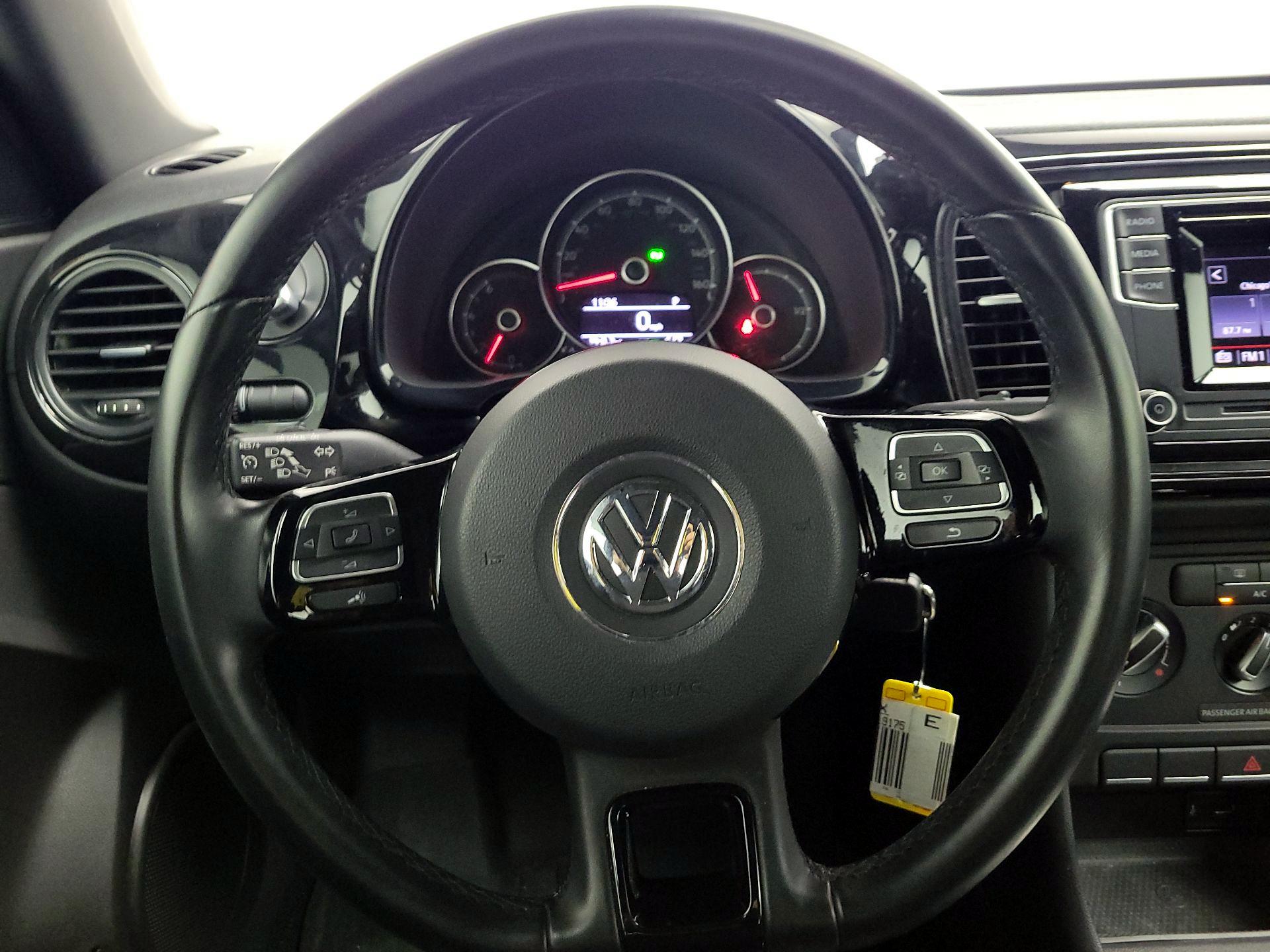 Thumbnail: 2019 Volkswagen Beetle - 10