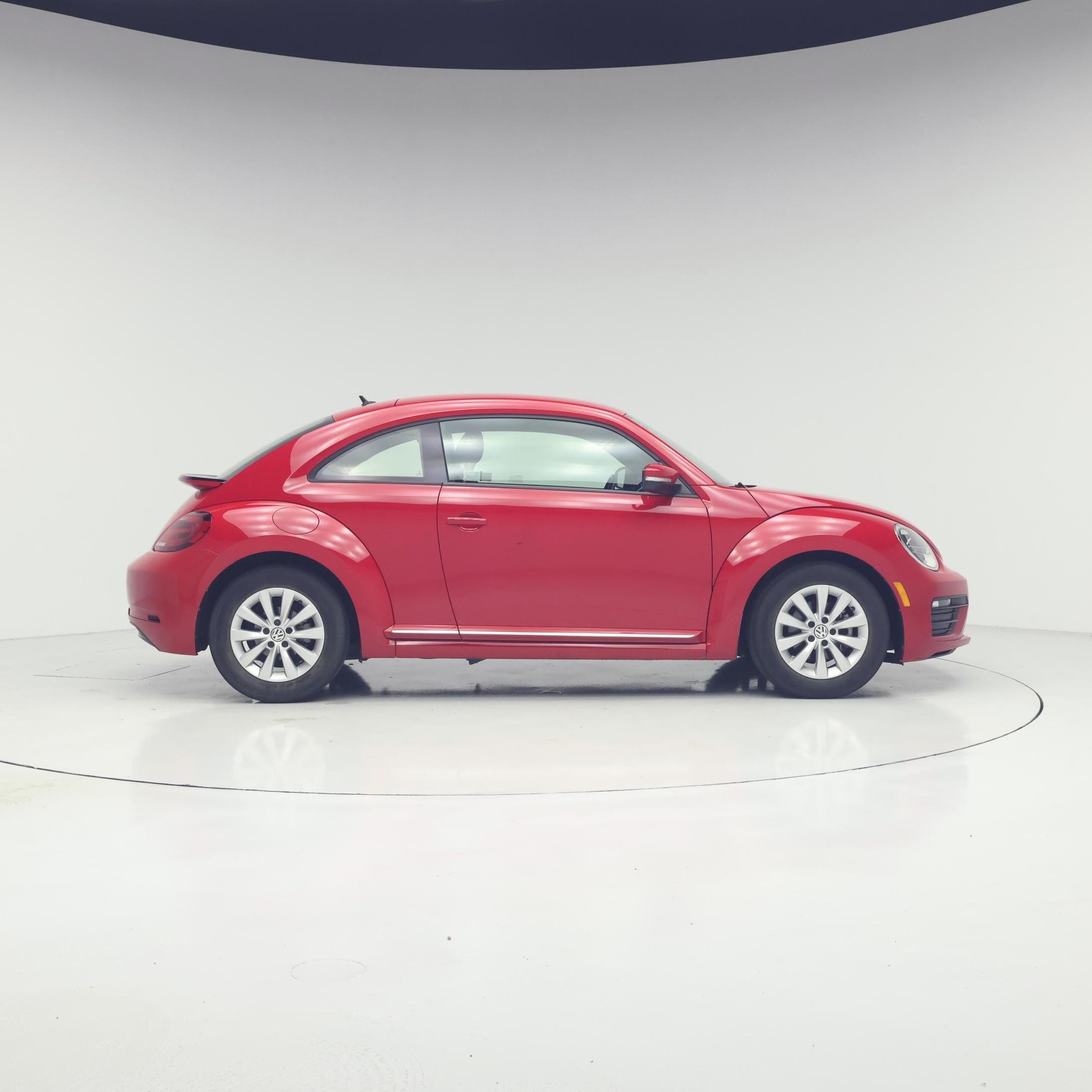 Thumbnail: 2019 Volkswagen Beetle - 7