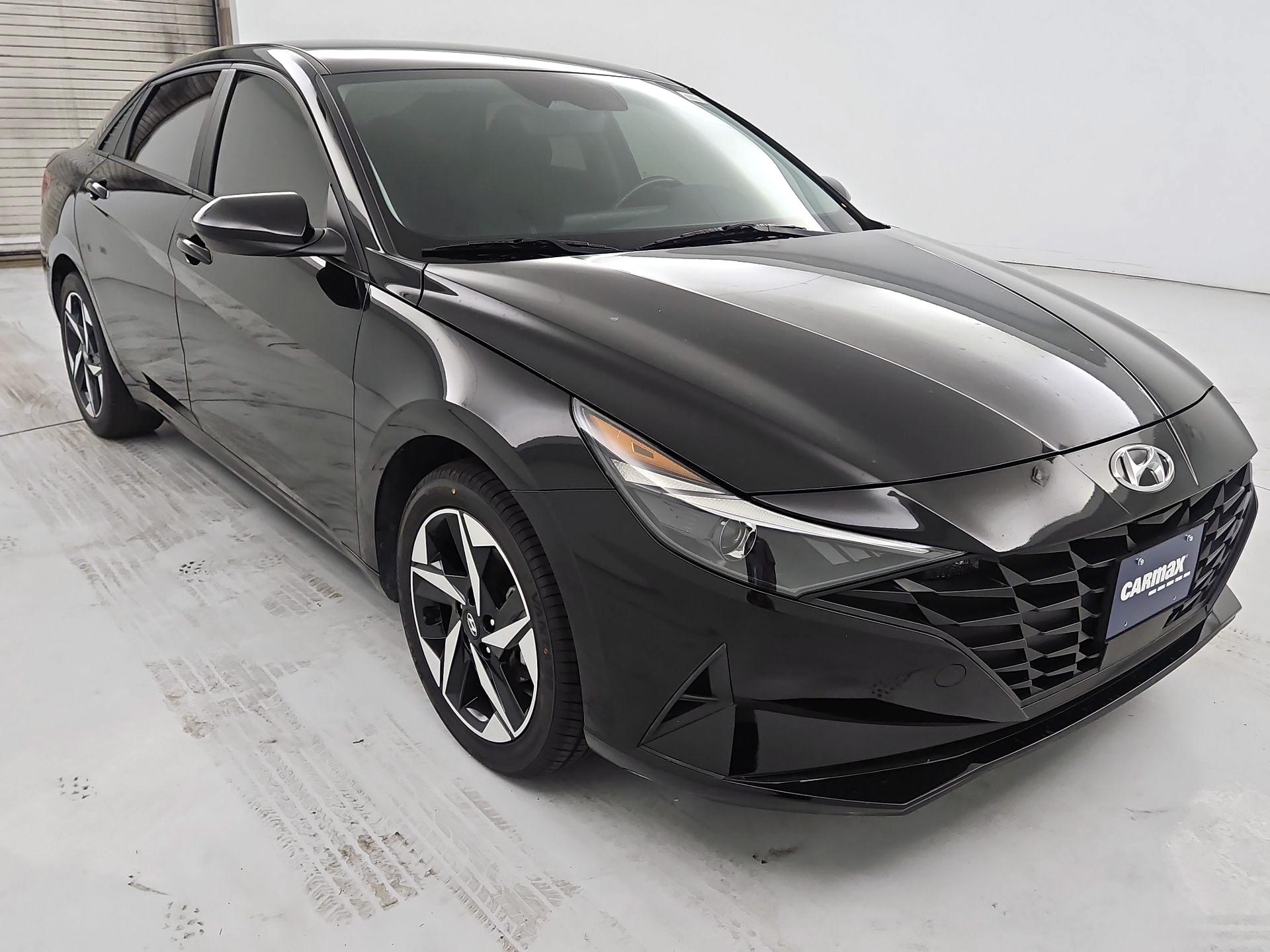 Thumbnail: 2023 Hyundai Elantra - 1