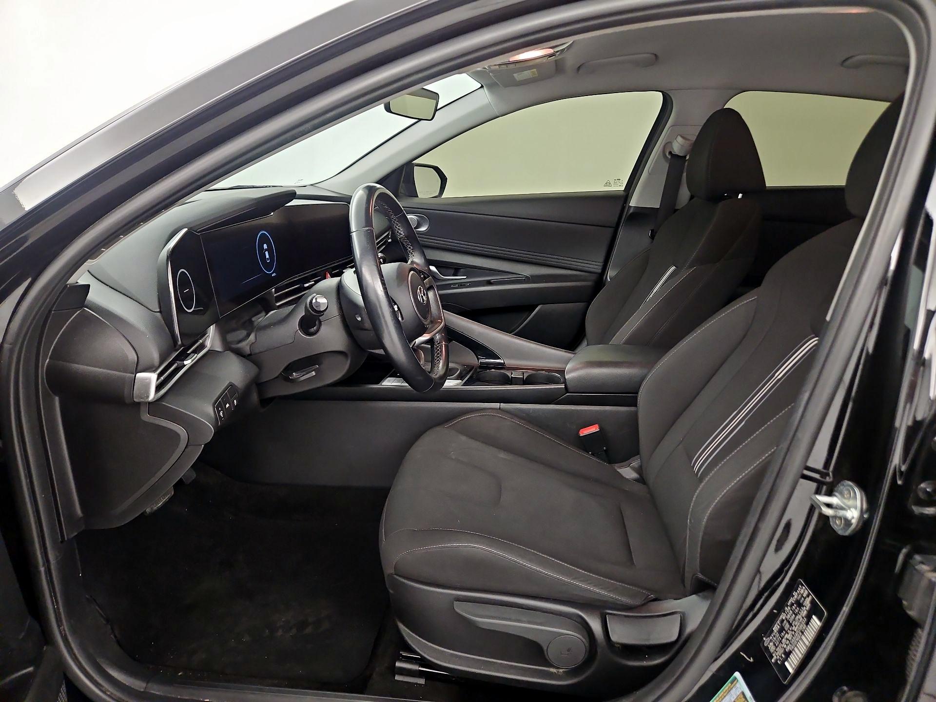 Thumbnail: 2023 Hyundai Elantra - 9