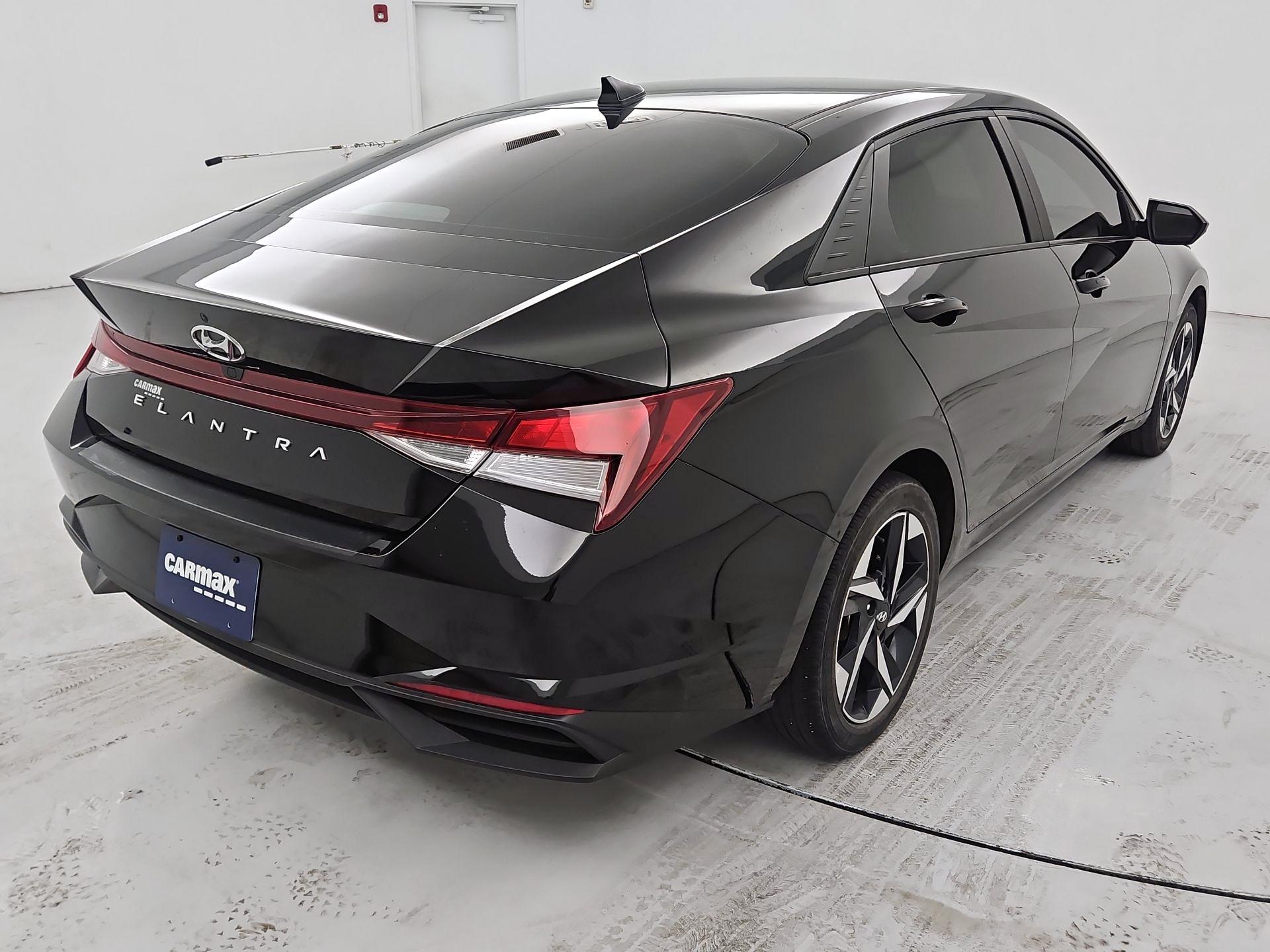 Thumbnail: 2023 Hyundai Elantra - 5