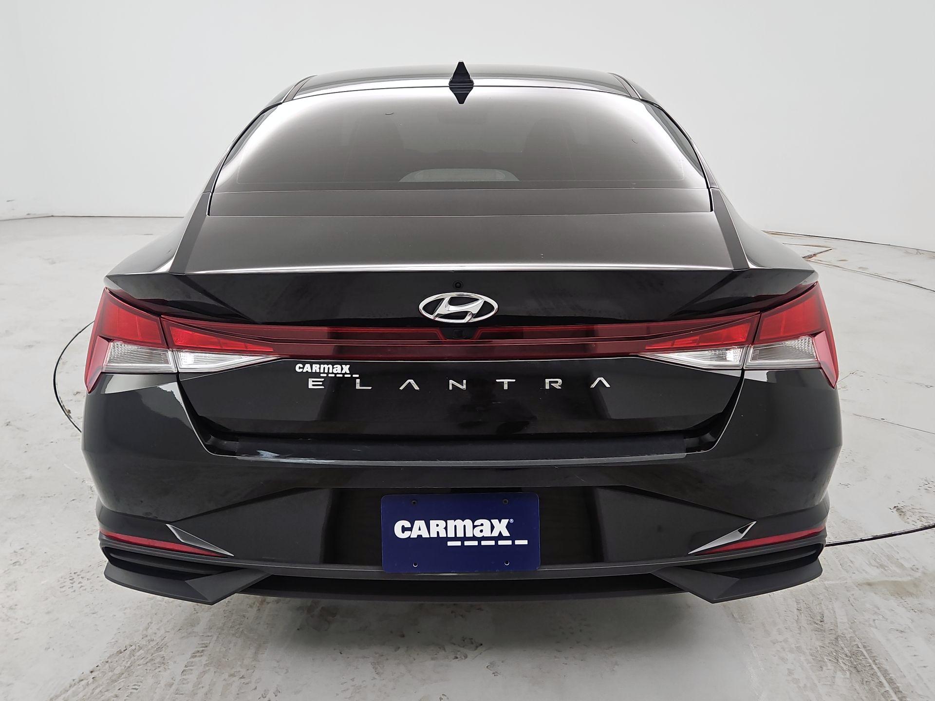 Thumbnail: 2023 Hyundai Elantra - 6