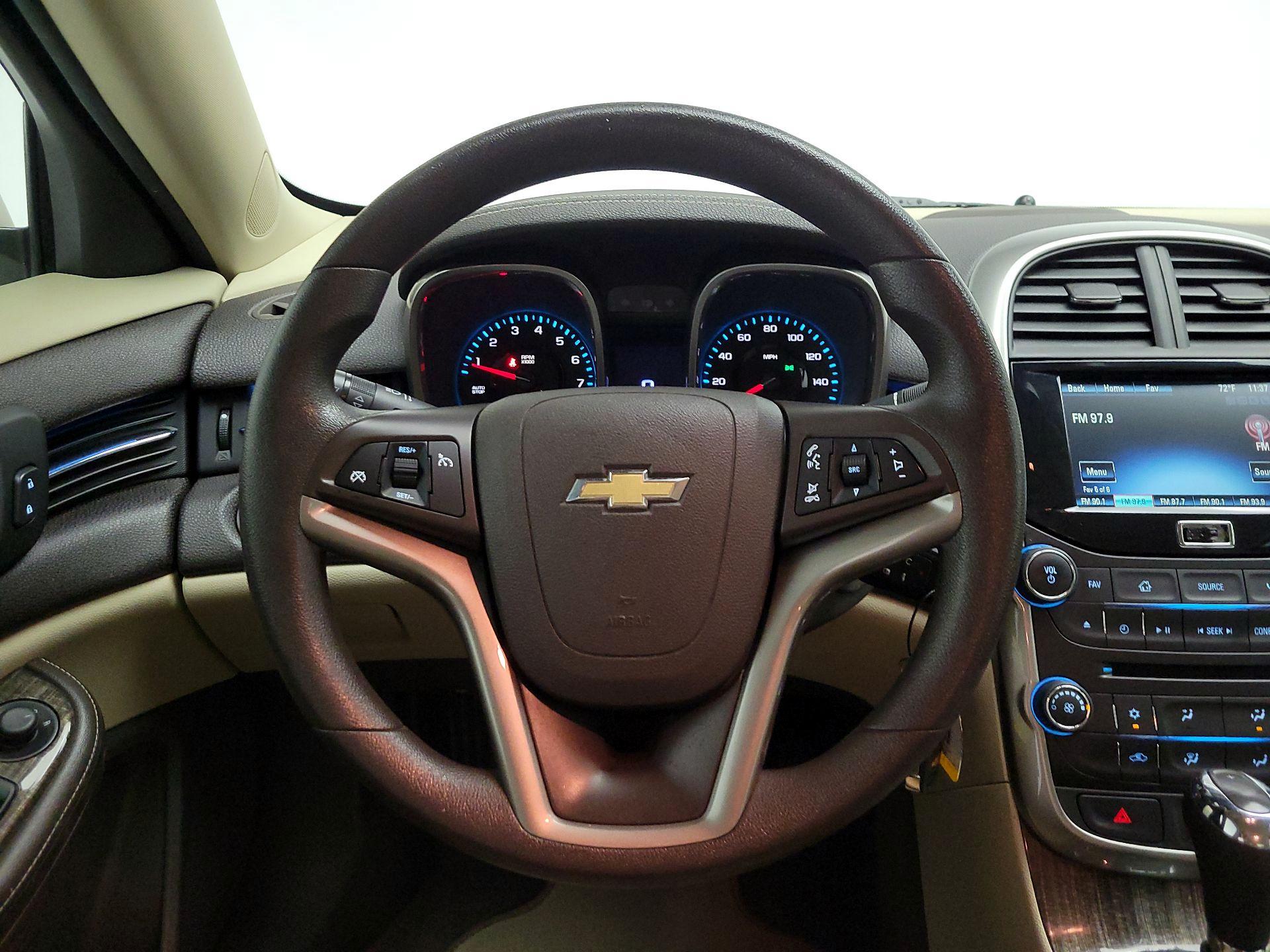 Thumbnail: 2014 Chevrolet Malibu - 10