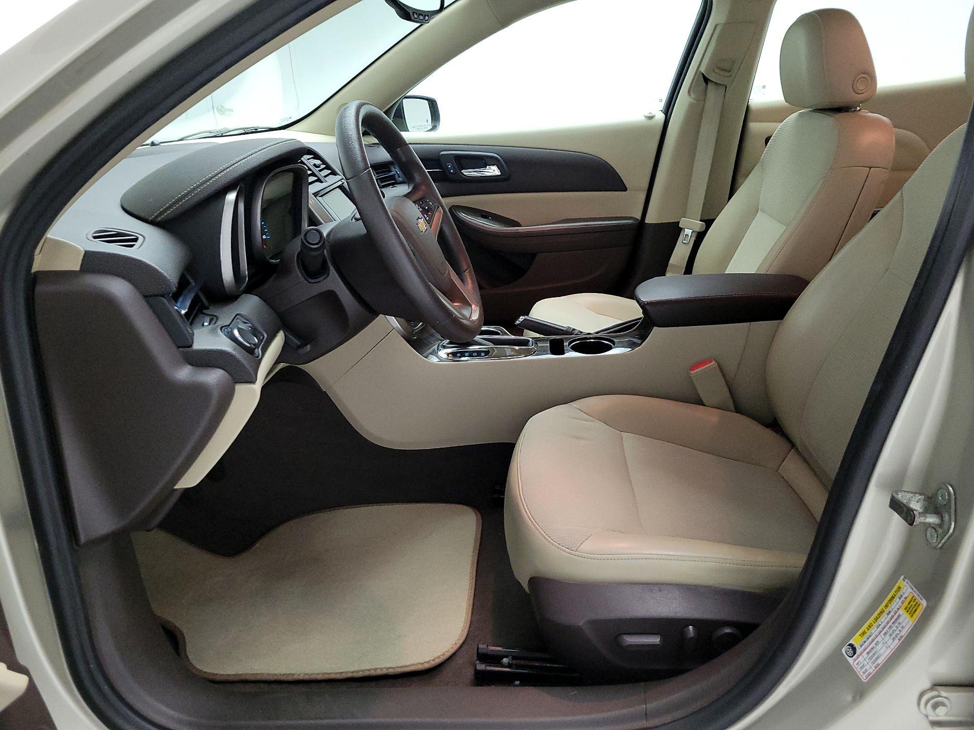 Thumbnail: 2014 Chevrolet Malibu - 11