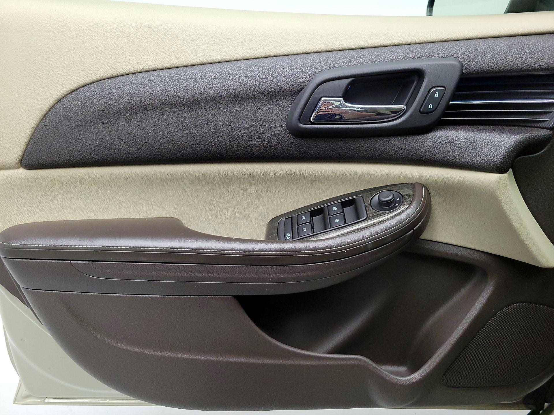 Thumbnail: 2014 Chevrolet Malibu - 12