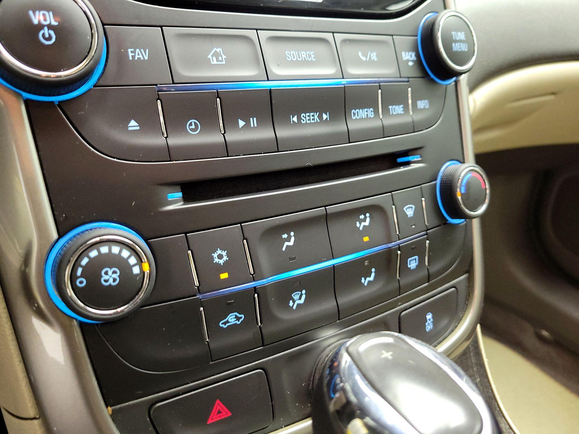 Thumbnail: 2014 Chevrolet Malibu - 14
