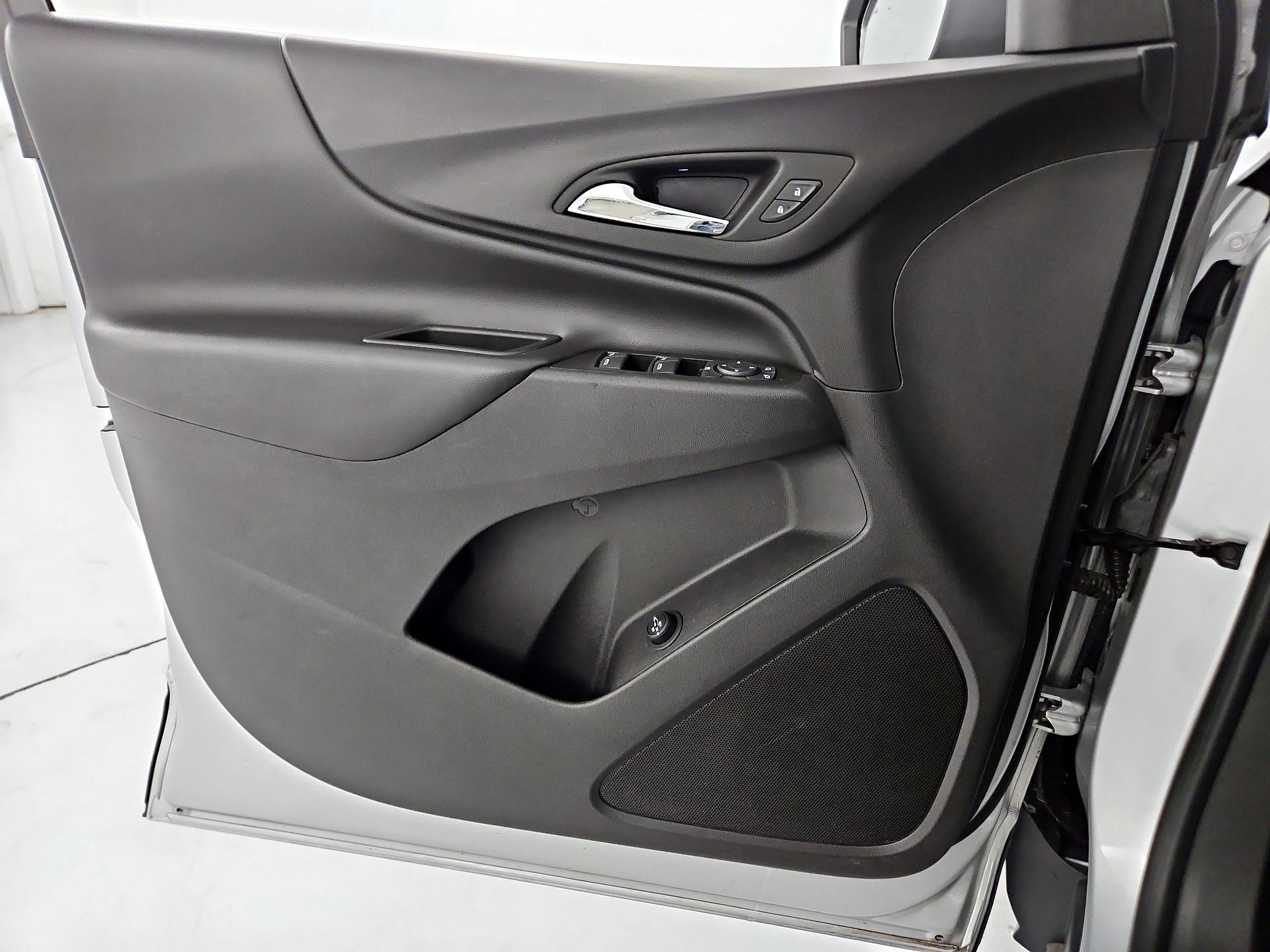 Thumbnail: 2022 Chevrolet Equinox - 12