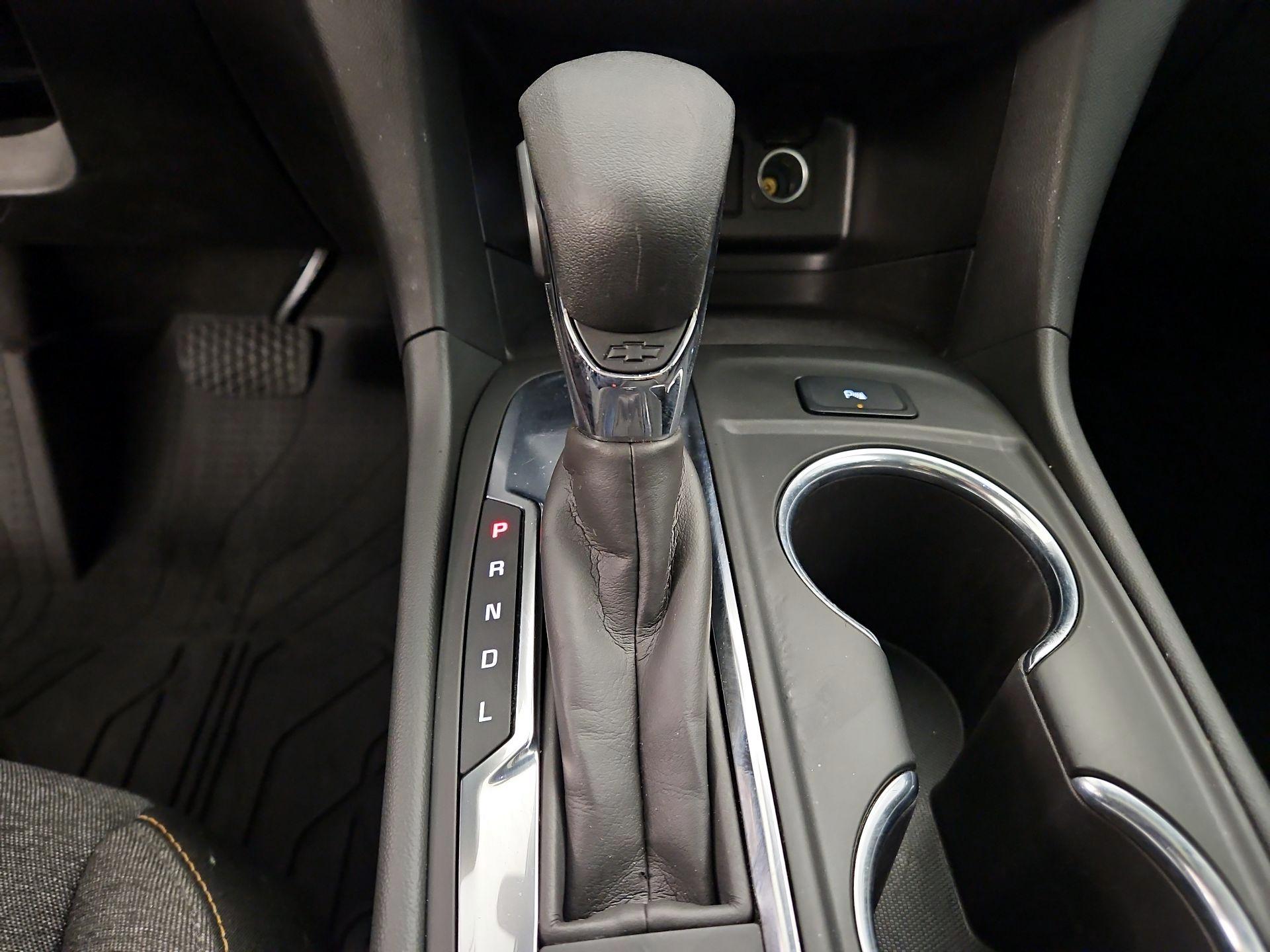 Thumbnail: 2022 Chevrolet Equinox - 17