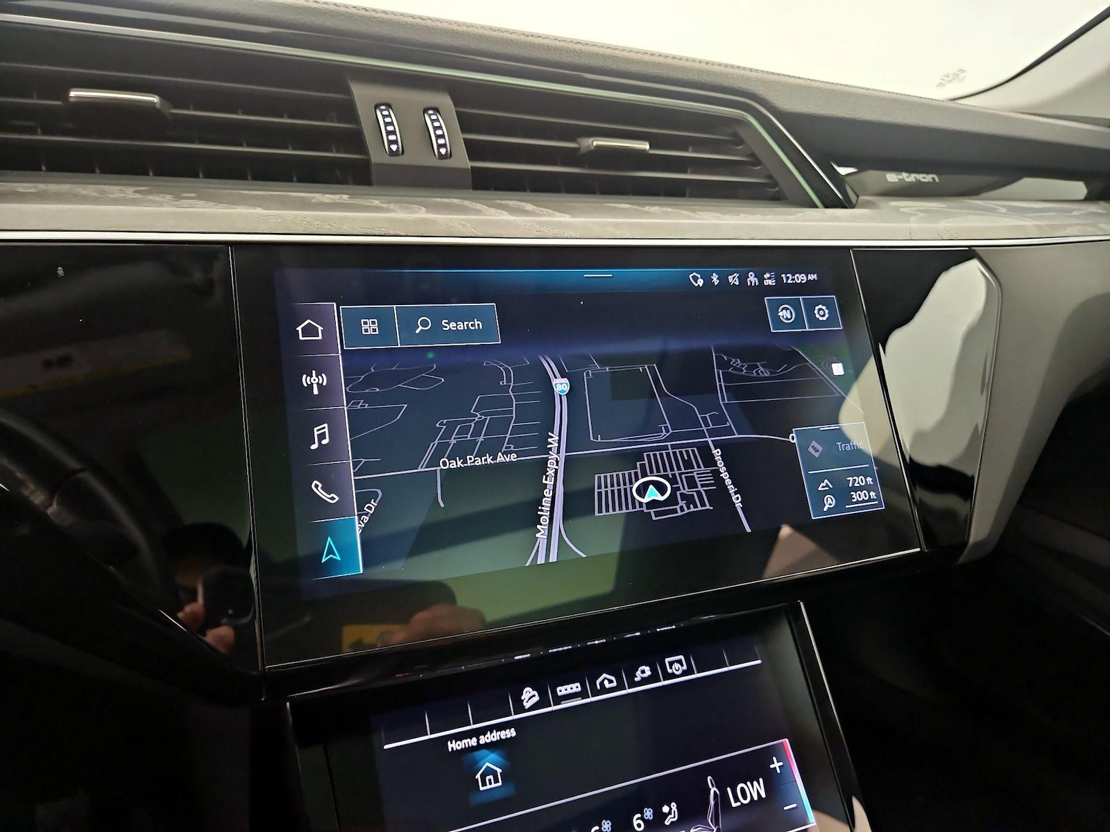 2024 Audi Q8 e-tron Premium Plus - Photo 13