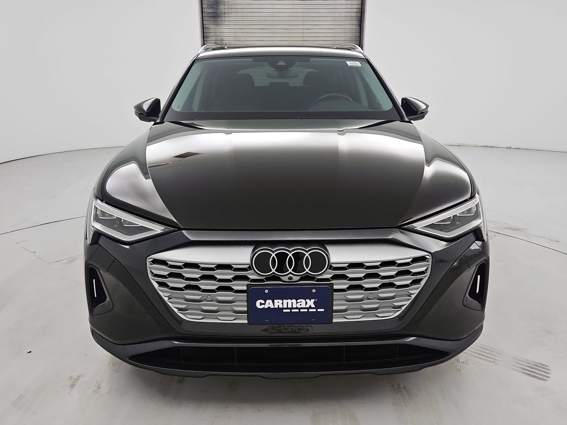 Thumbnail: 2024 Audi Q8 e-tron - 2