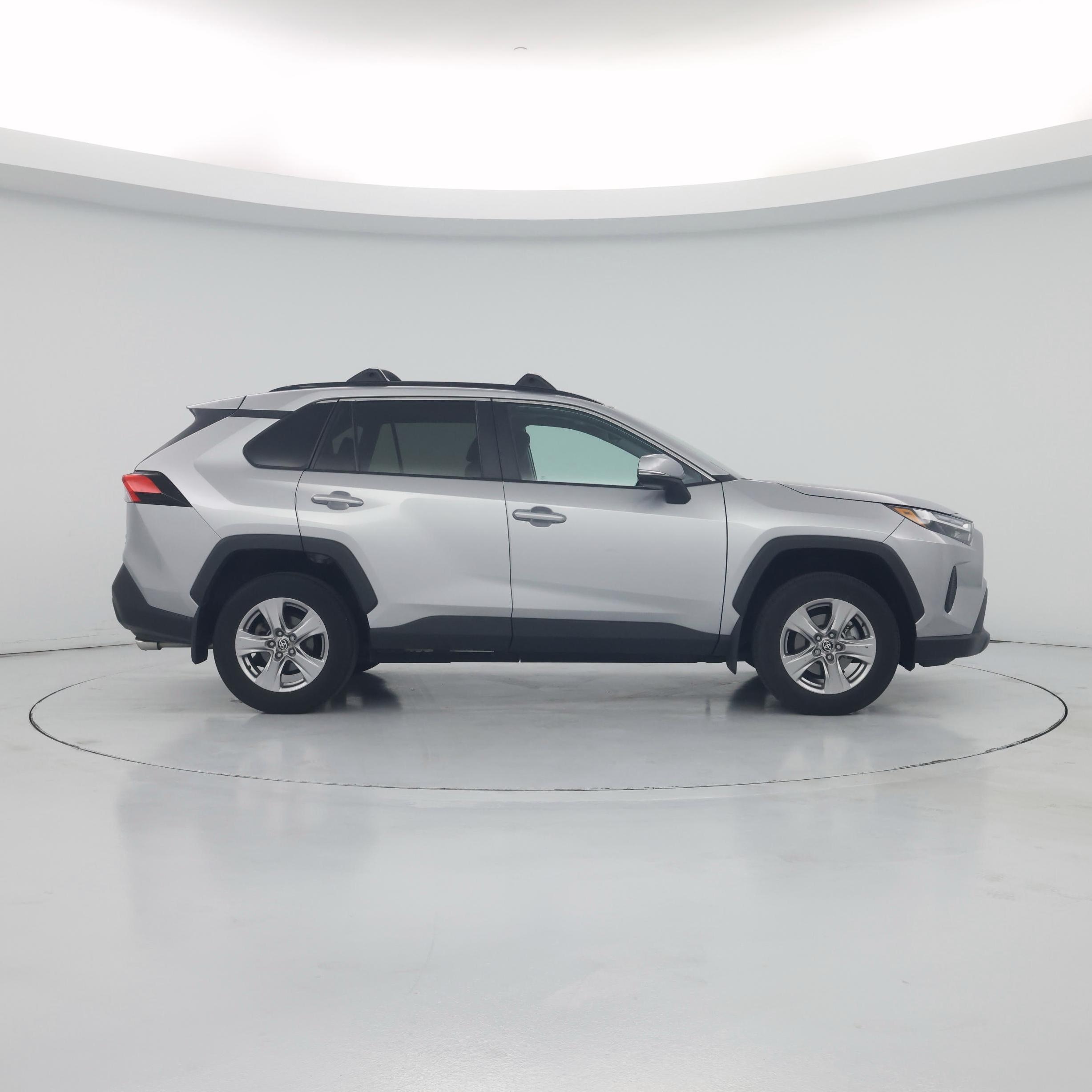 Thumbnail: 2022 Toyota RAV4 - 7