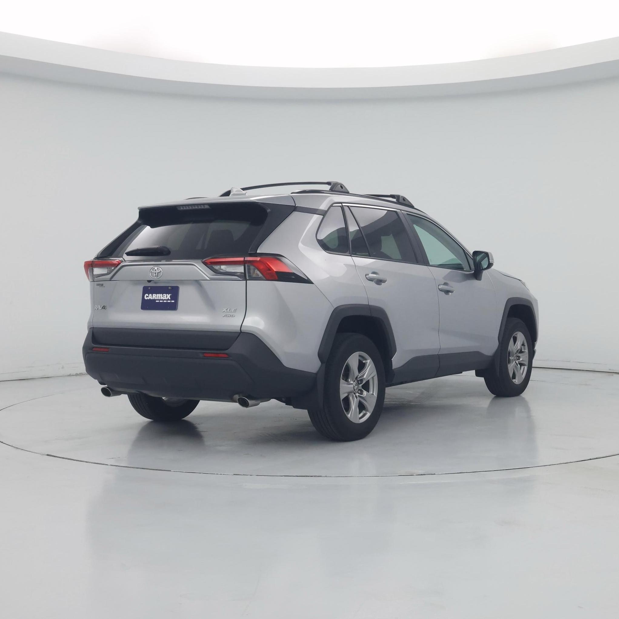 Thumbnail: 2022 Toyota RAV4 - 8