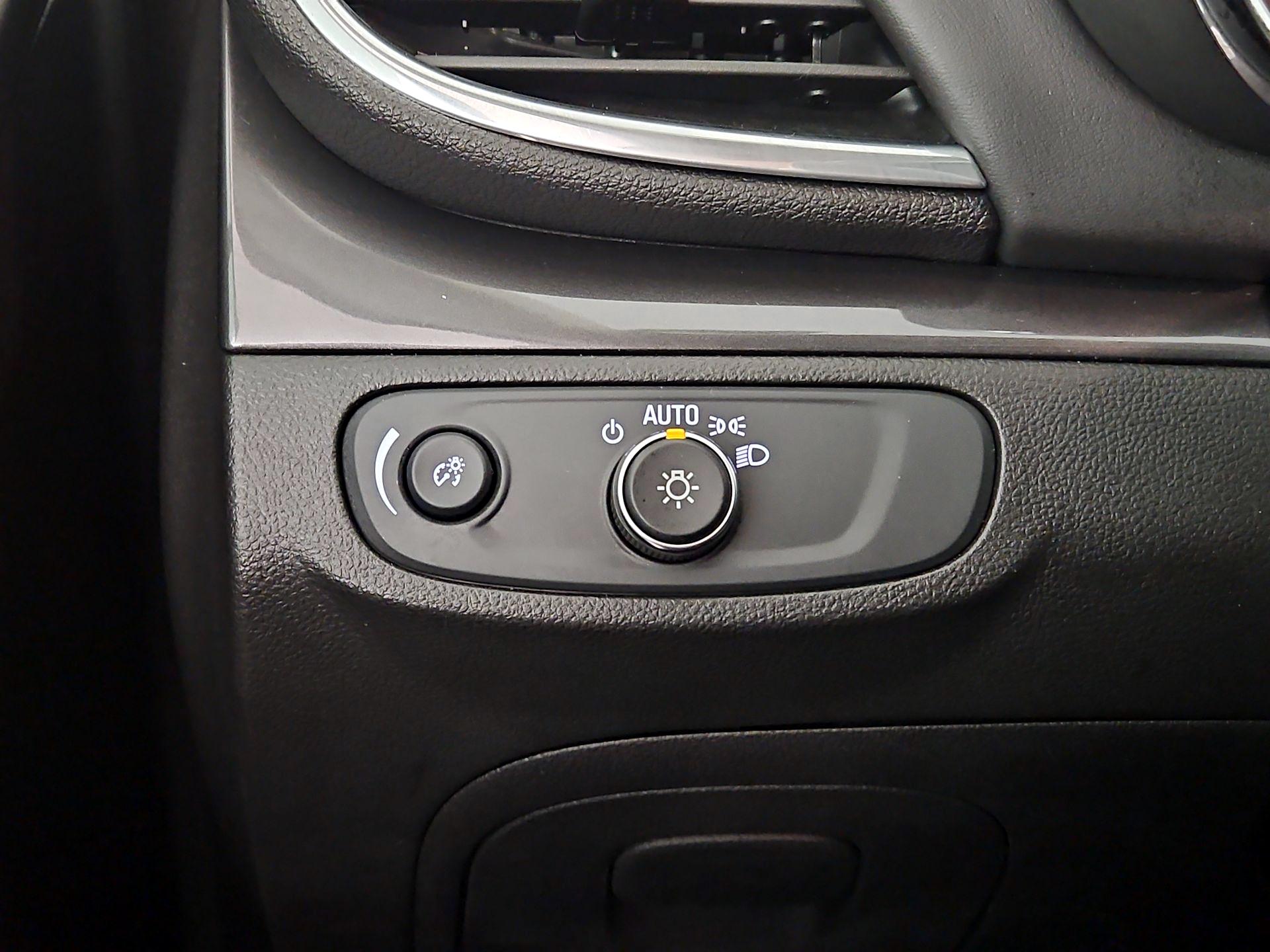 Thumbnail: 2022 Buick Encore - 11