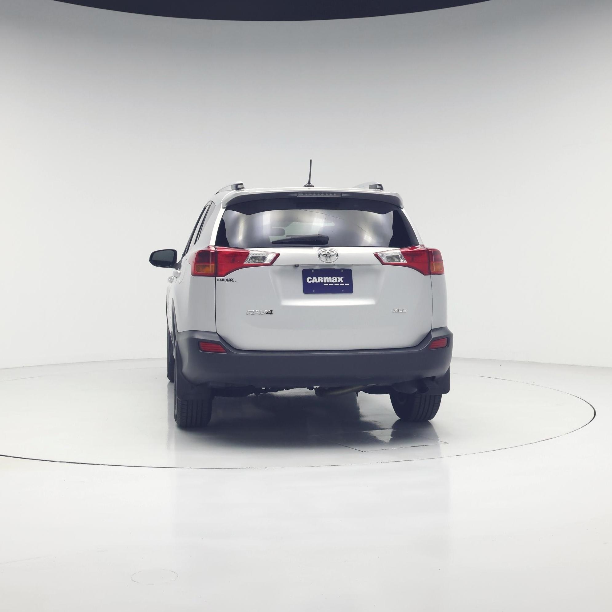 Thumbnail: 2015 Toyota RAV4 - 6