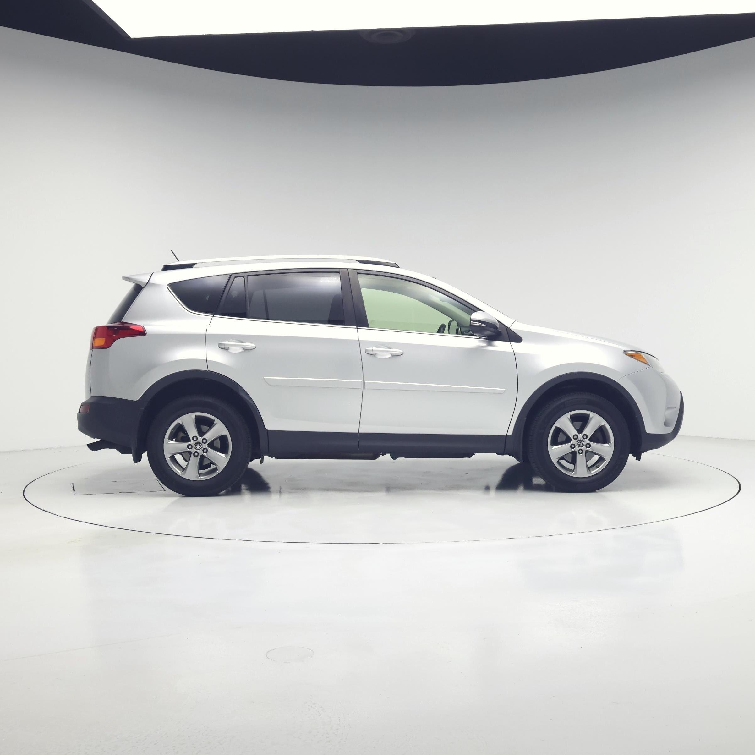 Thumbnail: 2015 Toyota RAV4 - 7