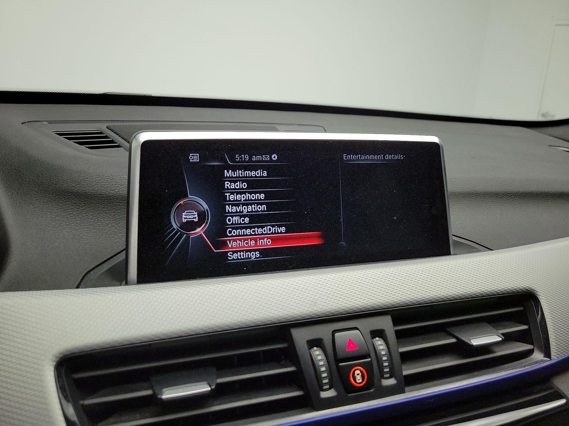 Thumbnail: 2017 BMW X1 - 15