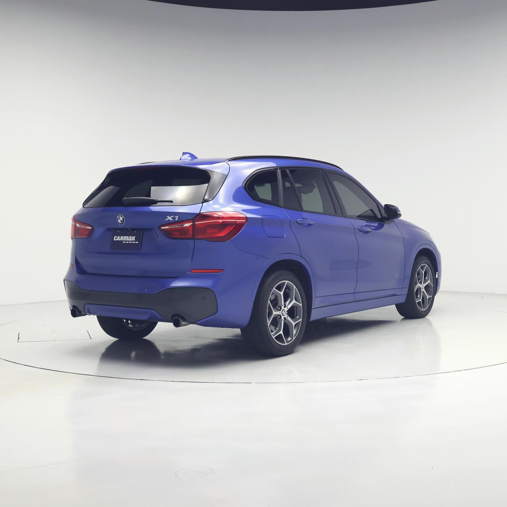 Thumbnail: 2017 BMW X1 - 8