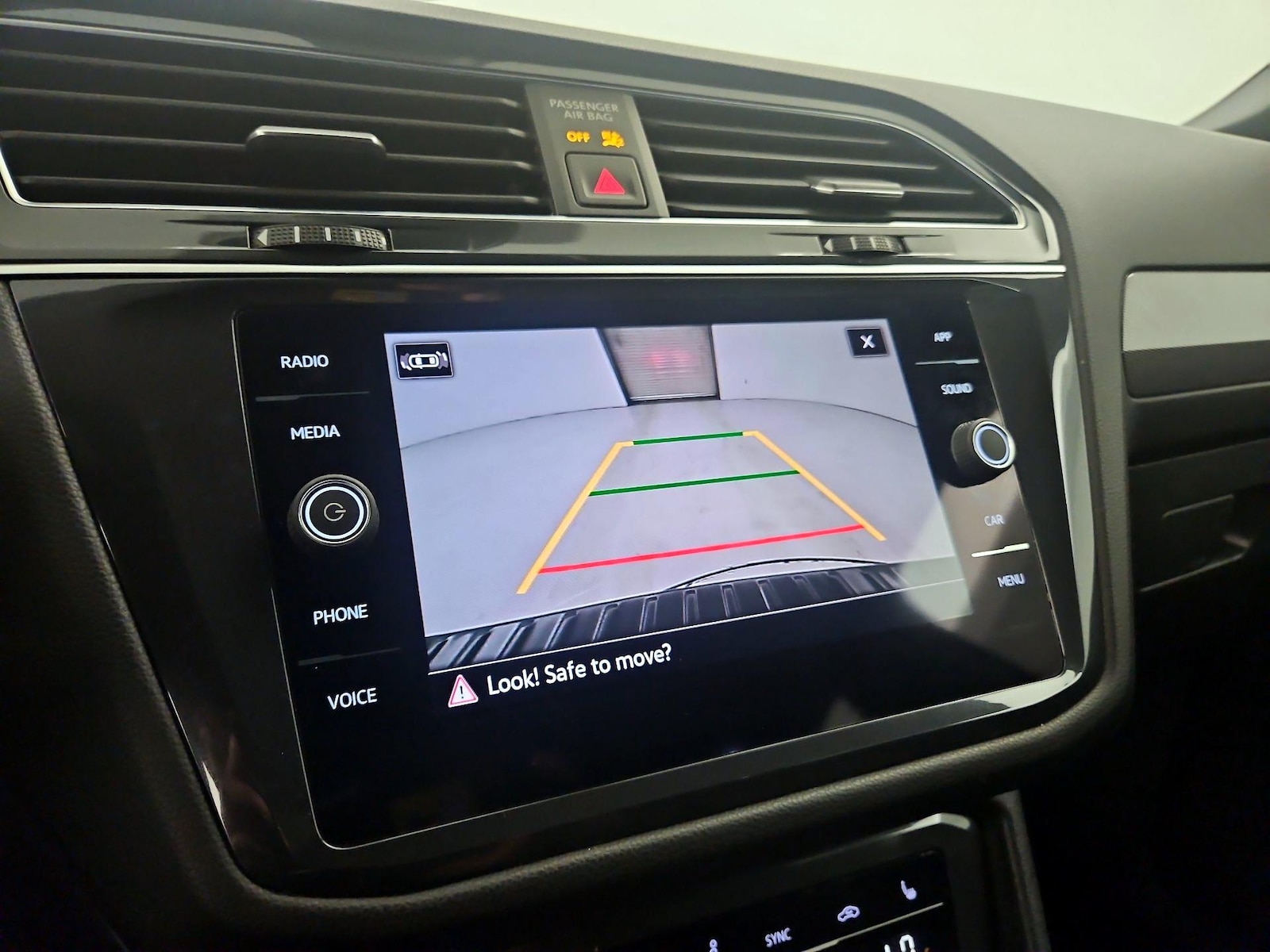 2023 Volkswagen Tiguan SE R-LINE BLACK - Photo 13