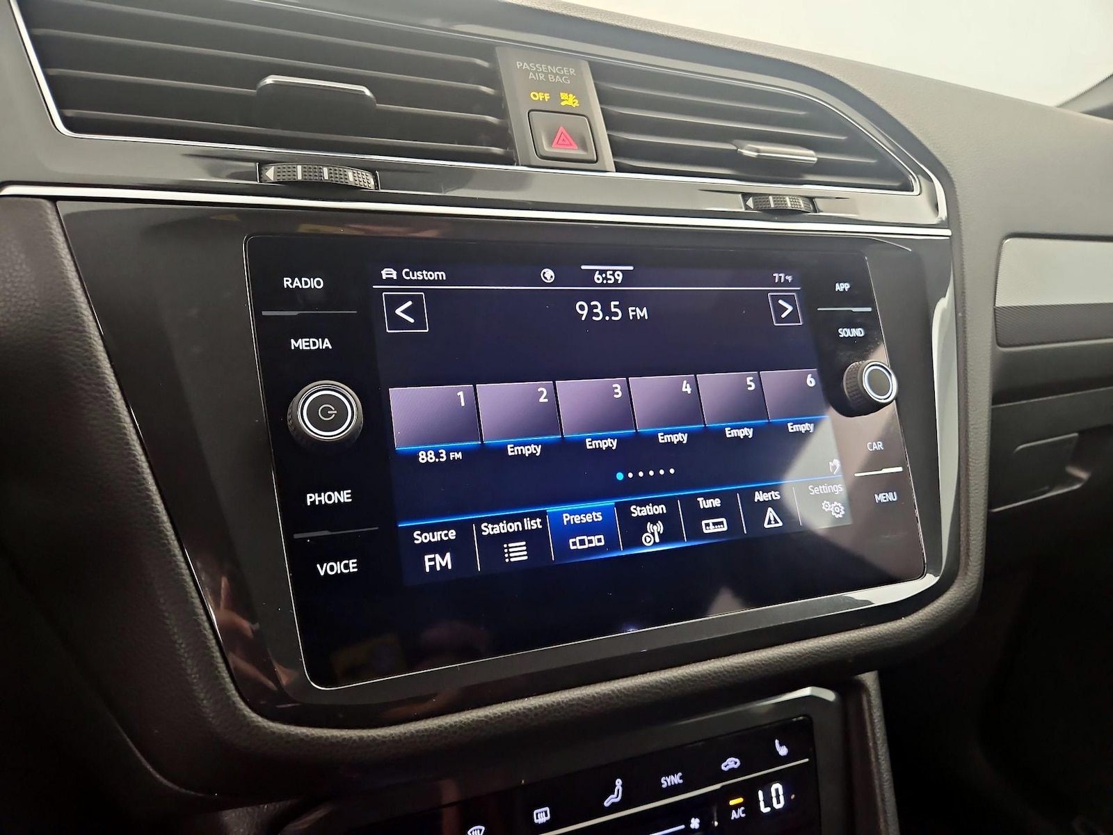 2023 Volkswagen Tiguan SE R-LINE BLACK - Photo 14