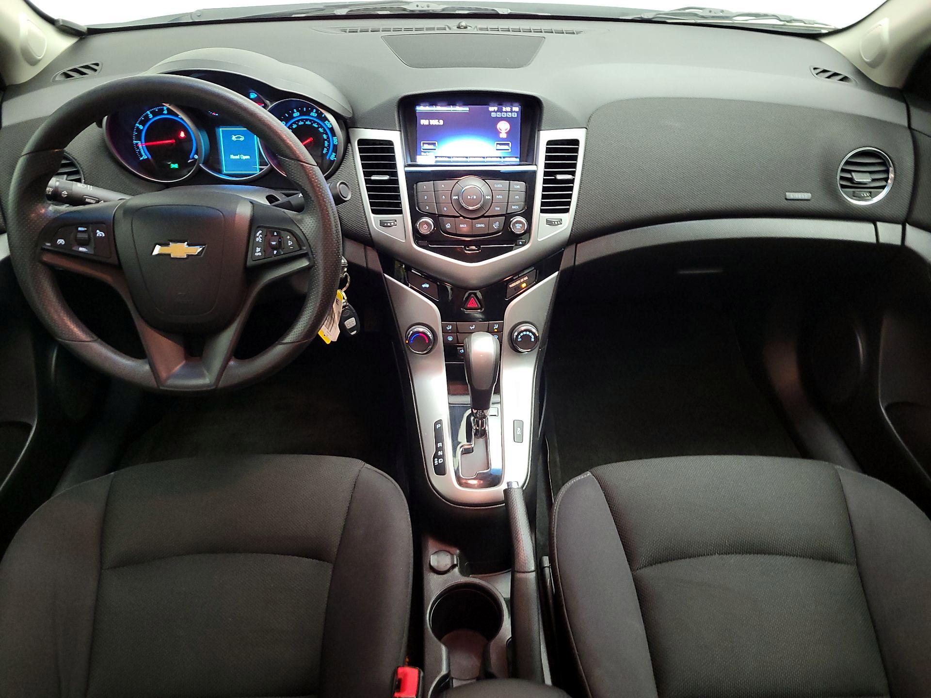 Thumbnail: 2015 Chevrolet Cruze - 9