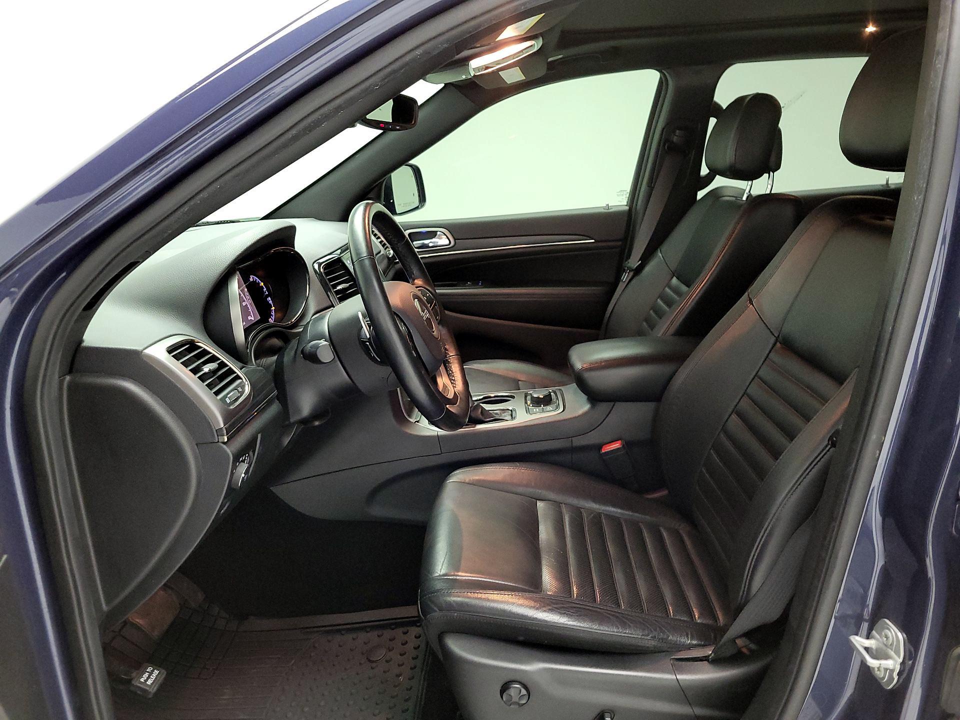 Thumbnail: 2020 Jeep Grand Cherokee - 11