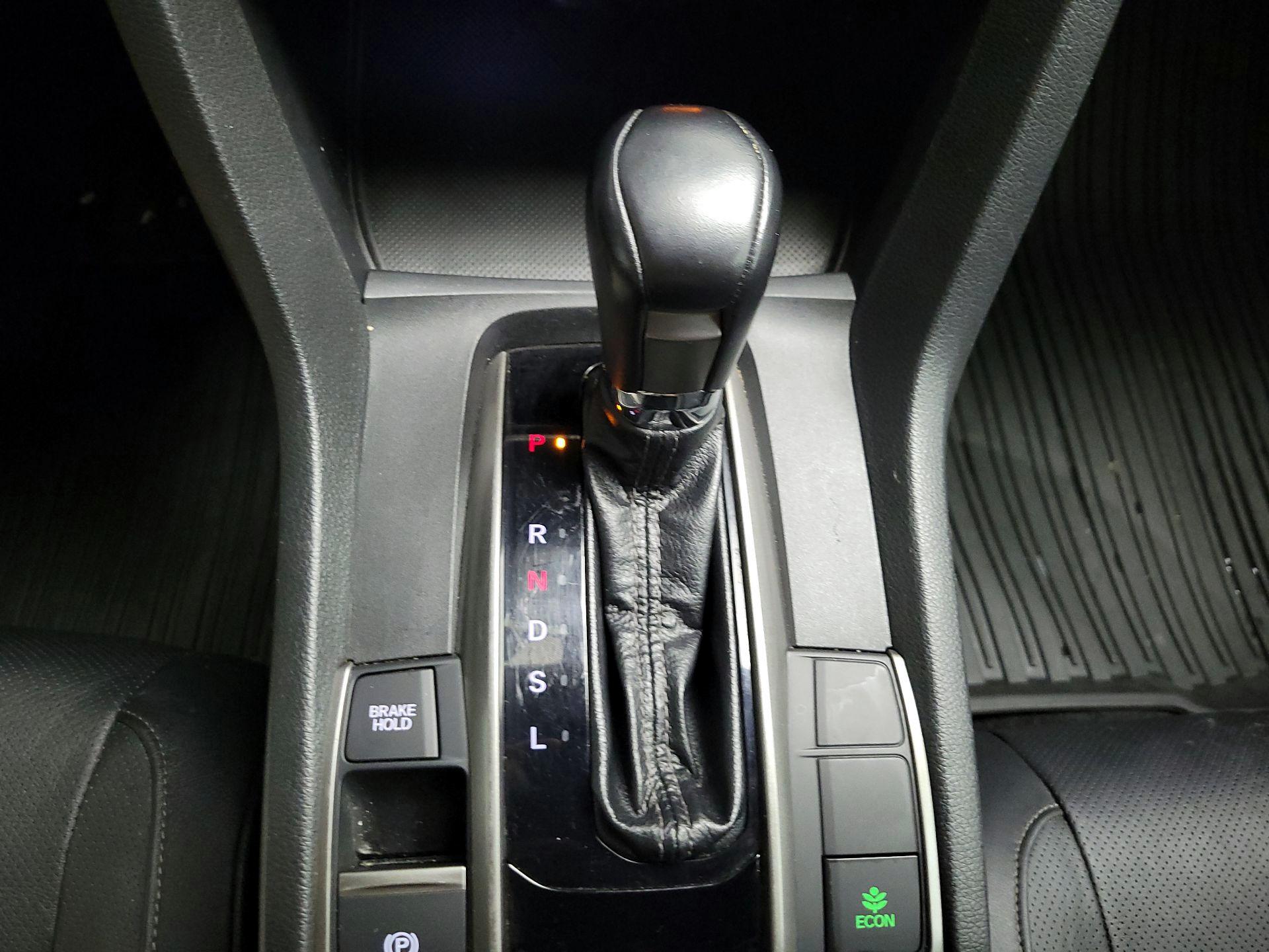 Thumbnail: 2018 Honda Civic - 16