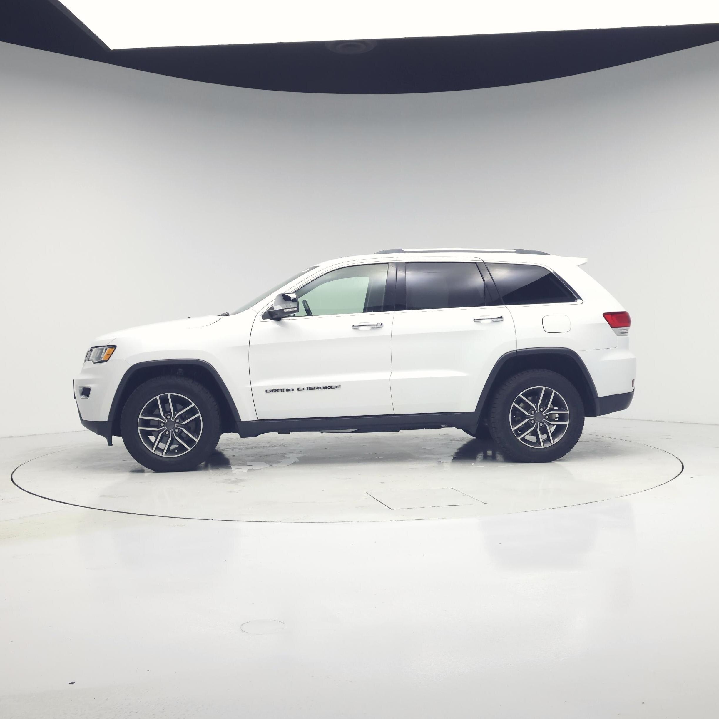 Thumbnail: 2019 Jeep Grand Cherokee - 3