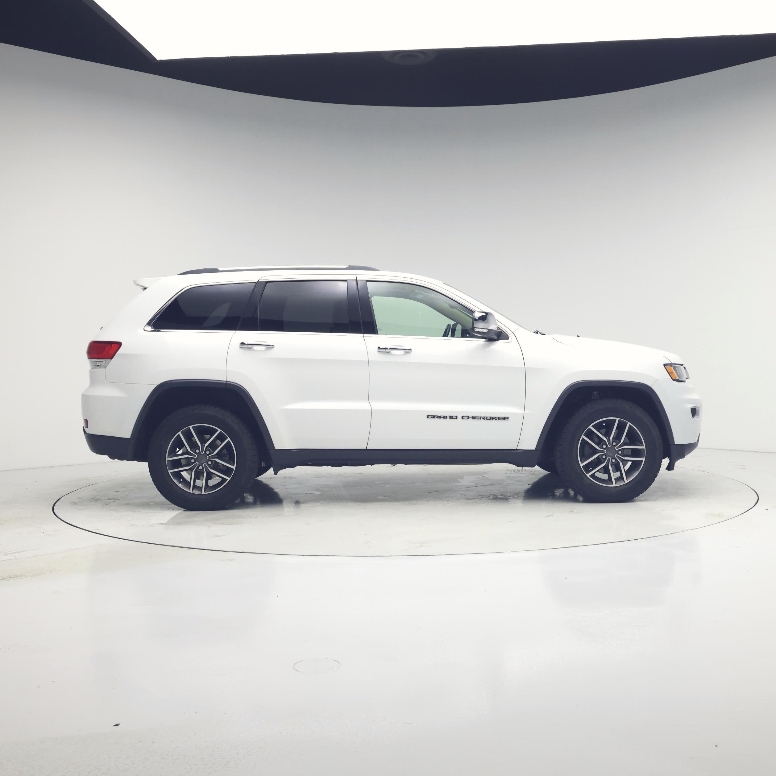 Thumbnail: 2019 Jeep Grand Cherokee - 7