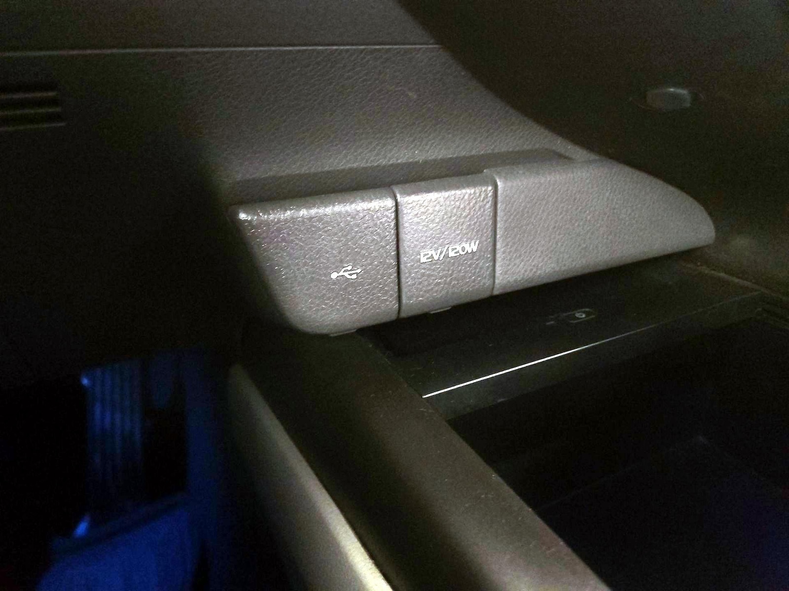 2023 Toyota Camry XSE - Photo 18
