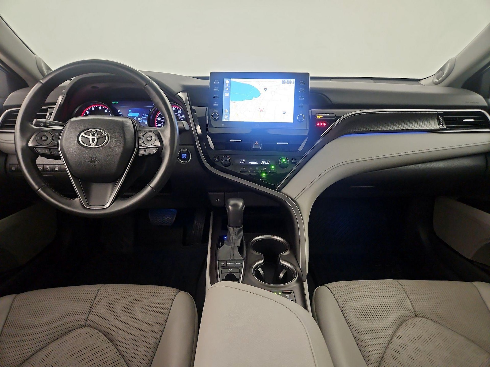 2023 Toyota Camry XSE - Photo 8