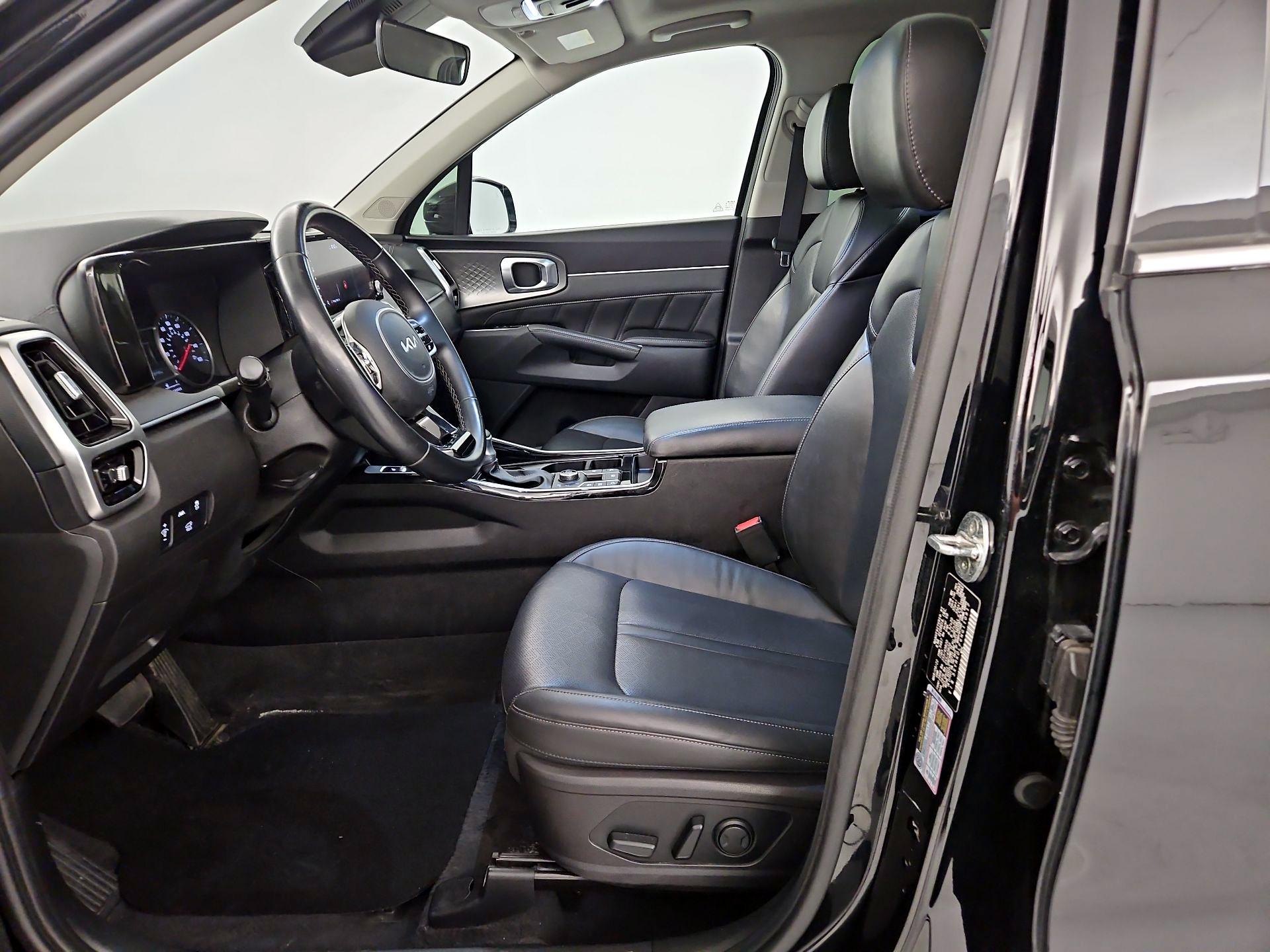 Thumbnail: 2022 Kia Sorento - 9