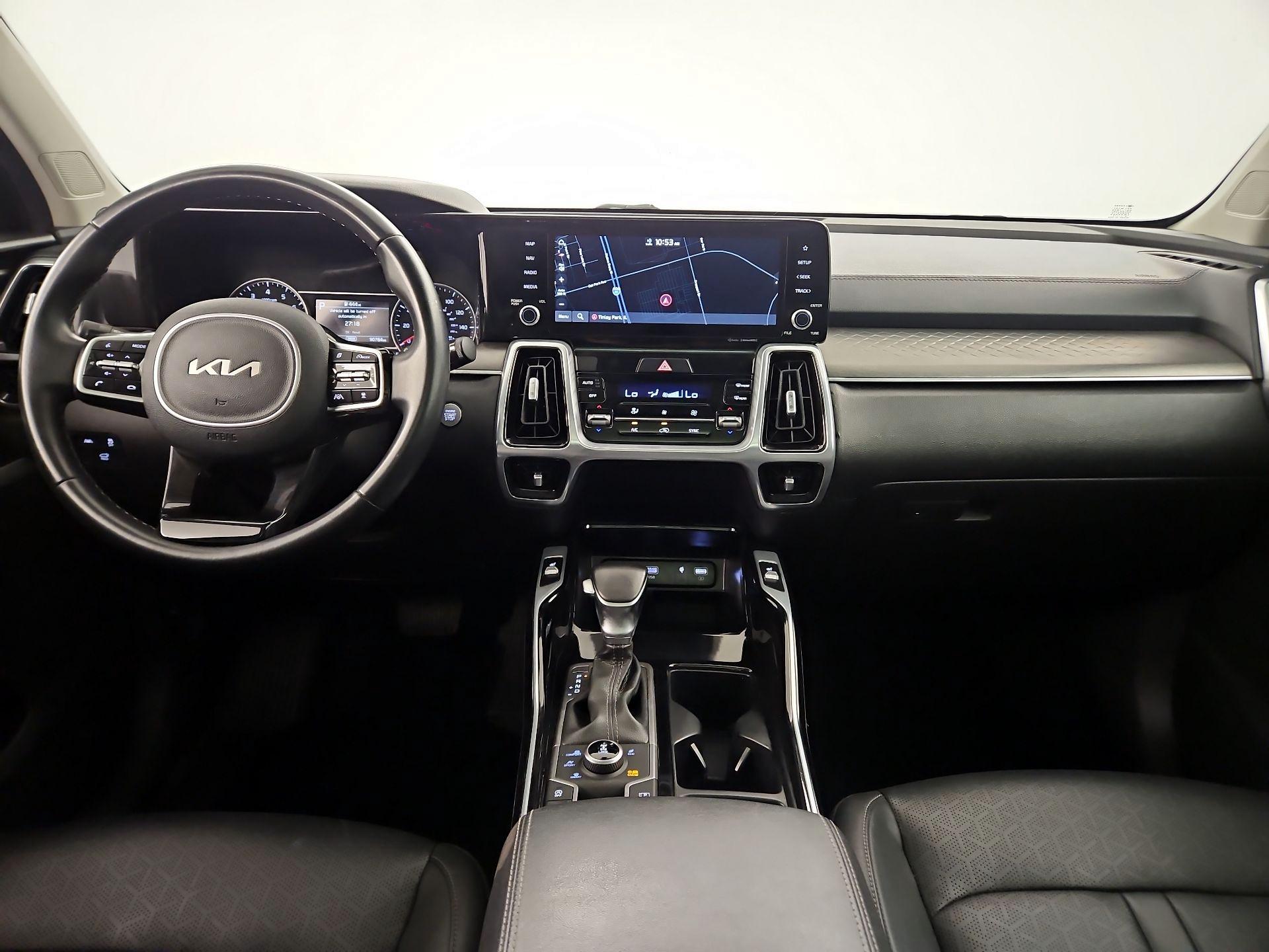 Thumbnail: 2022 Kia Sorento - 8