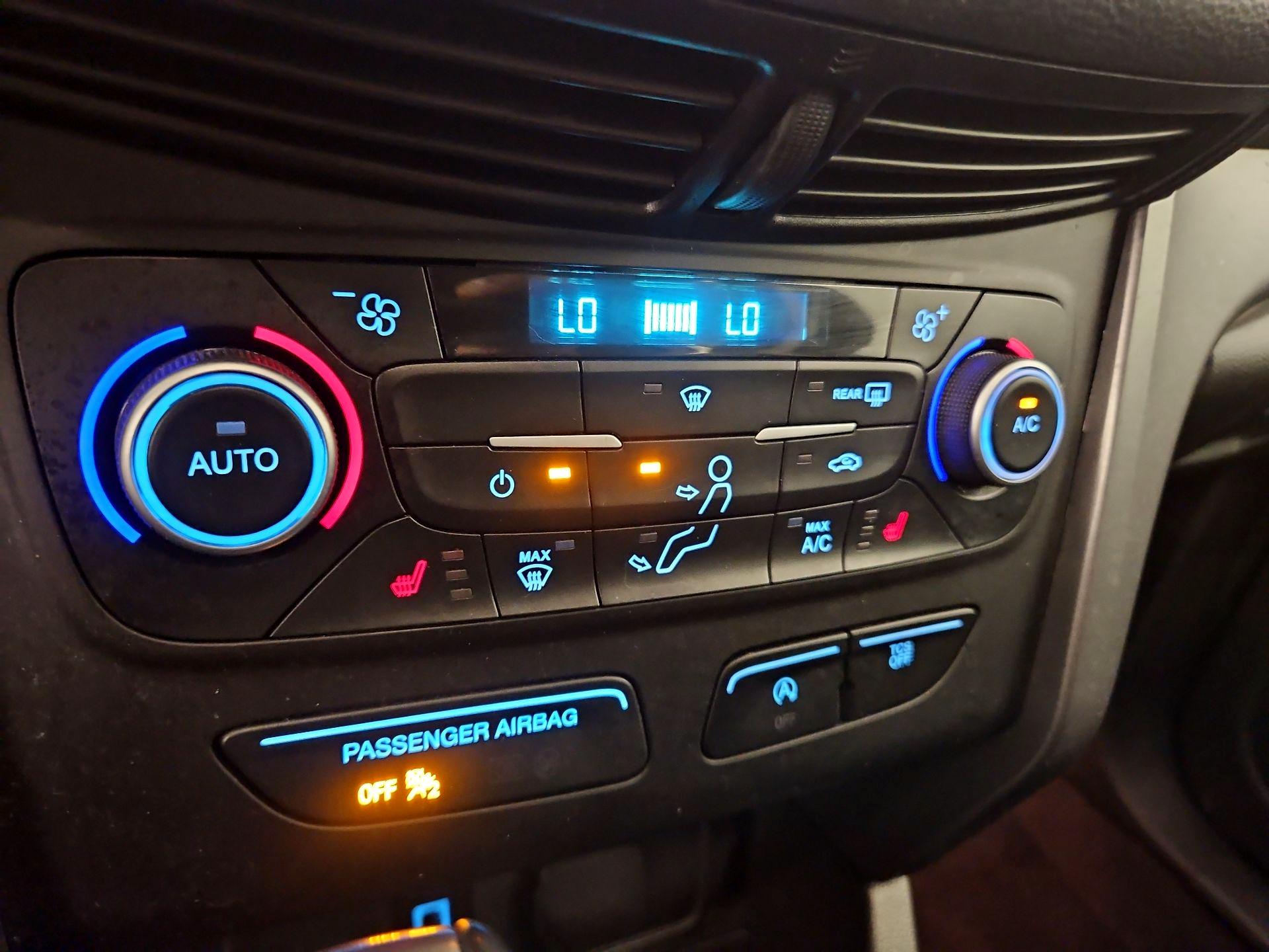 Thumbnail: 2018 Ford Escape - 15