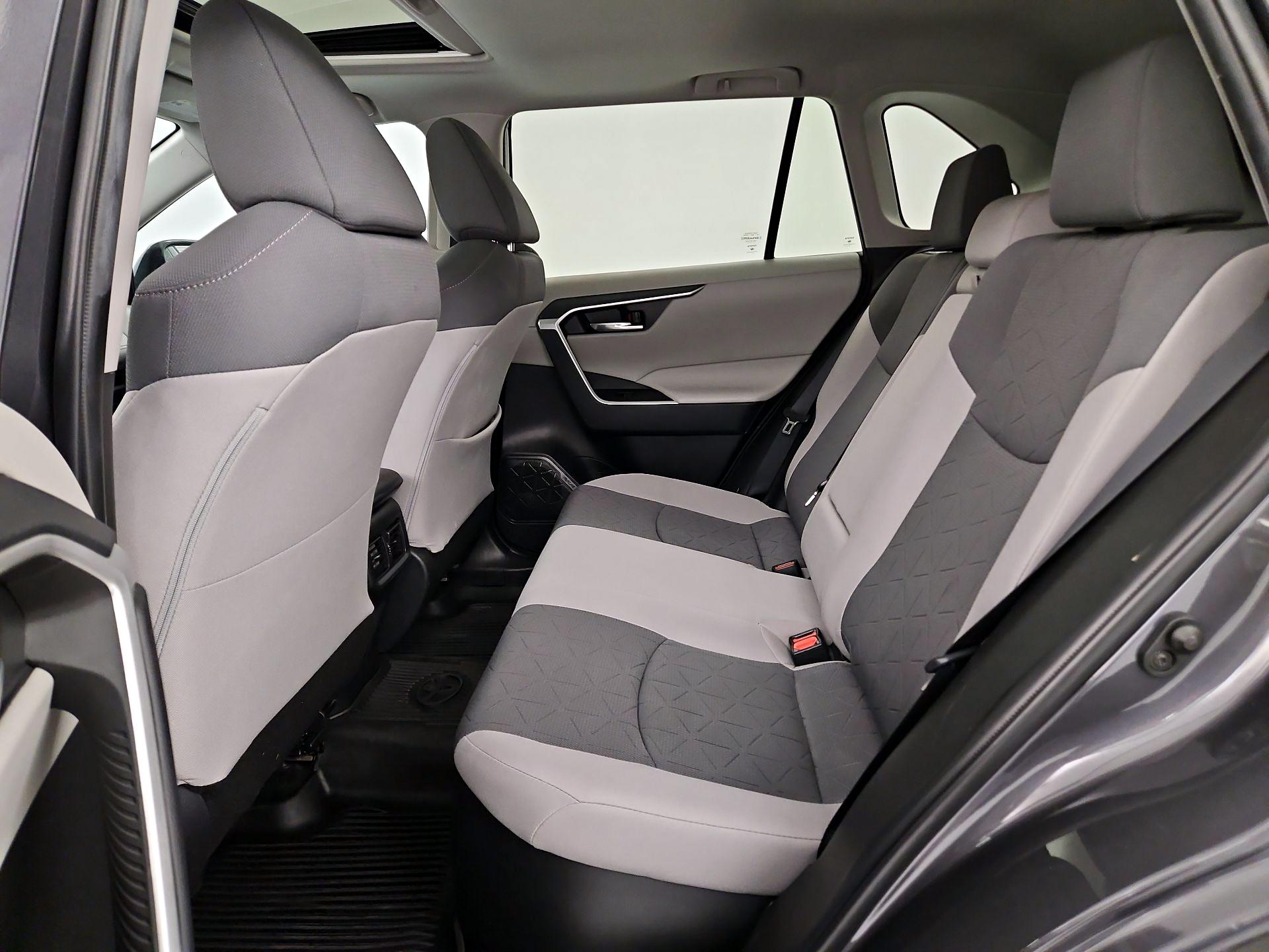 Thumbnail: 2022 Toyota RAV4 - 18