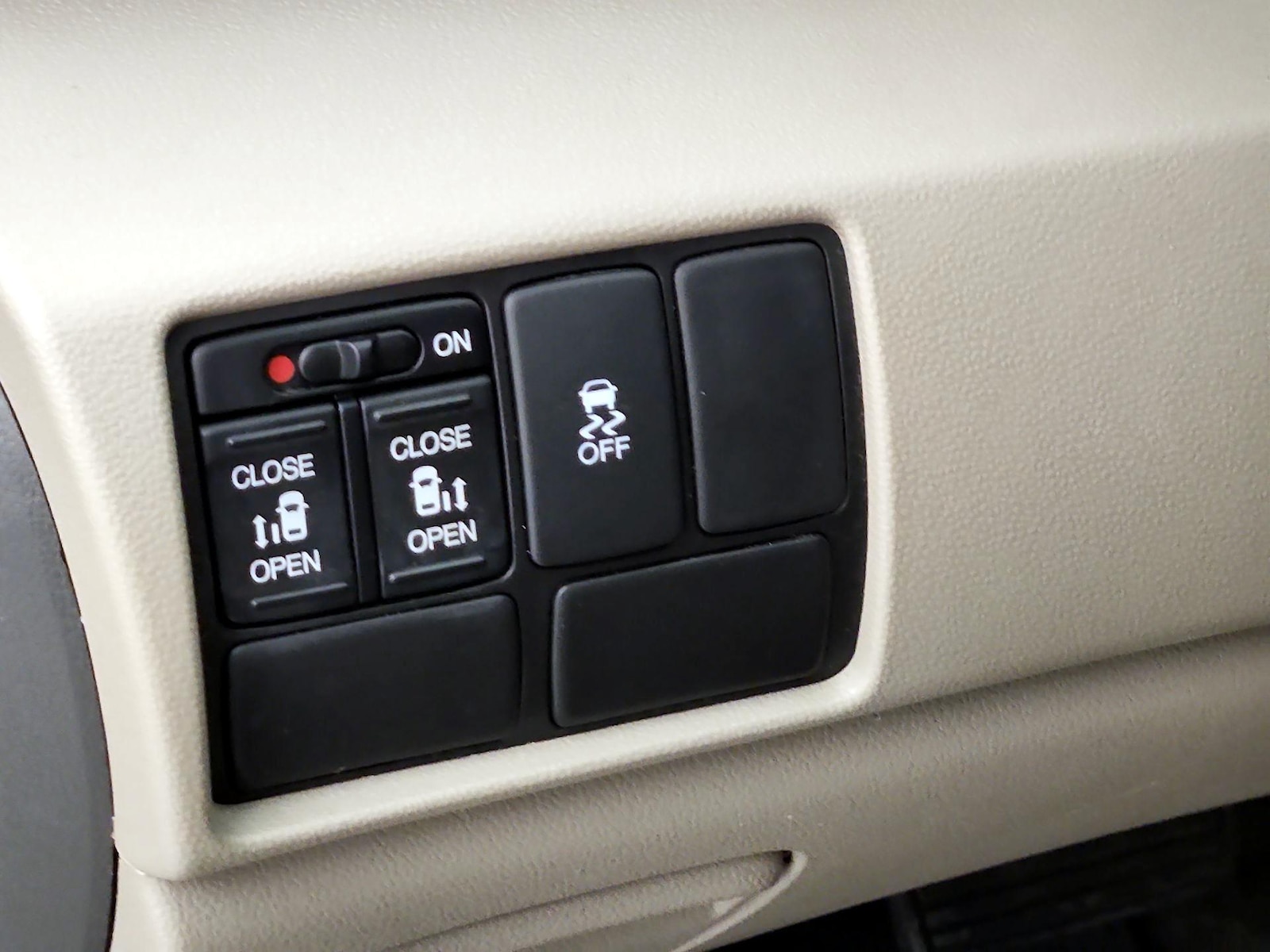 2016 Honda Odyssey EX - Photo 14