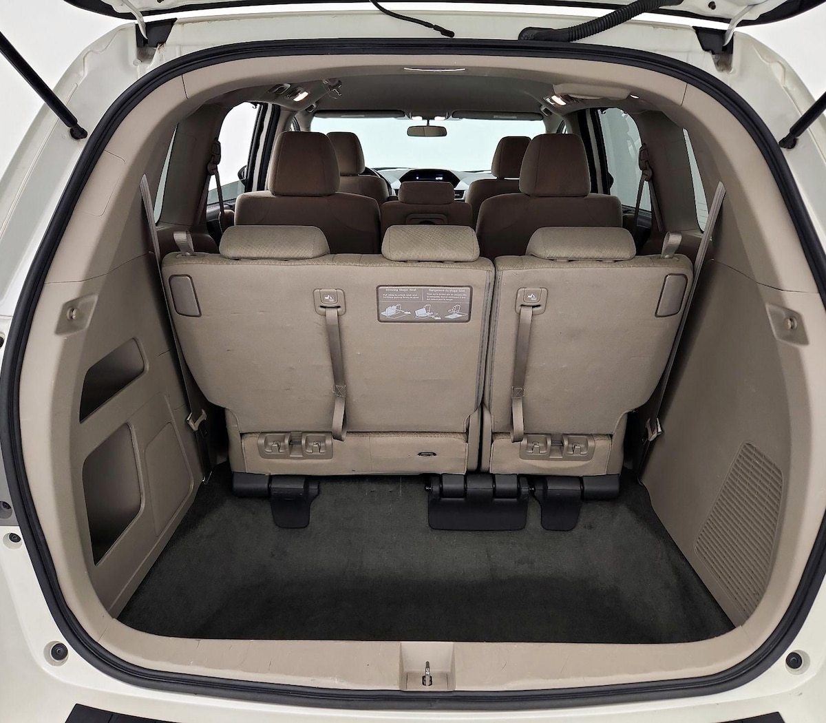 Trunk/Cargo (Seats Up)